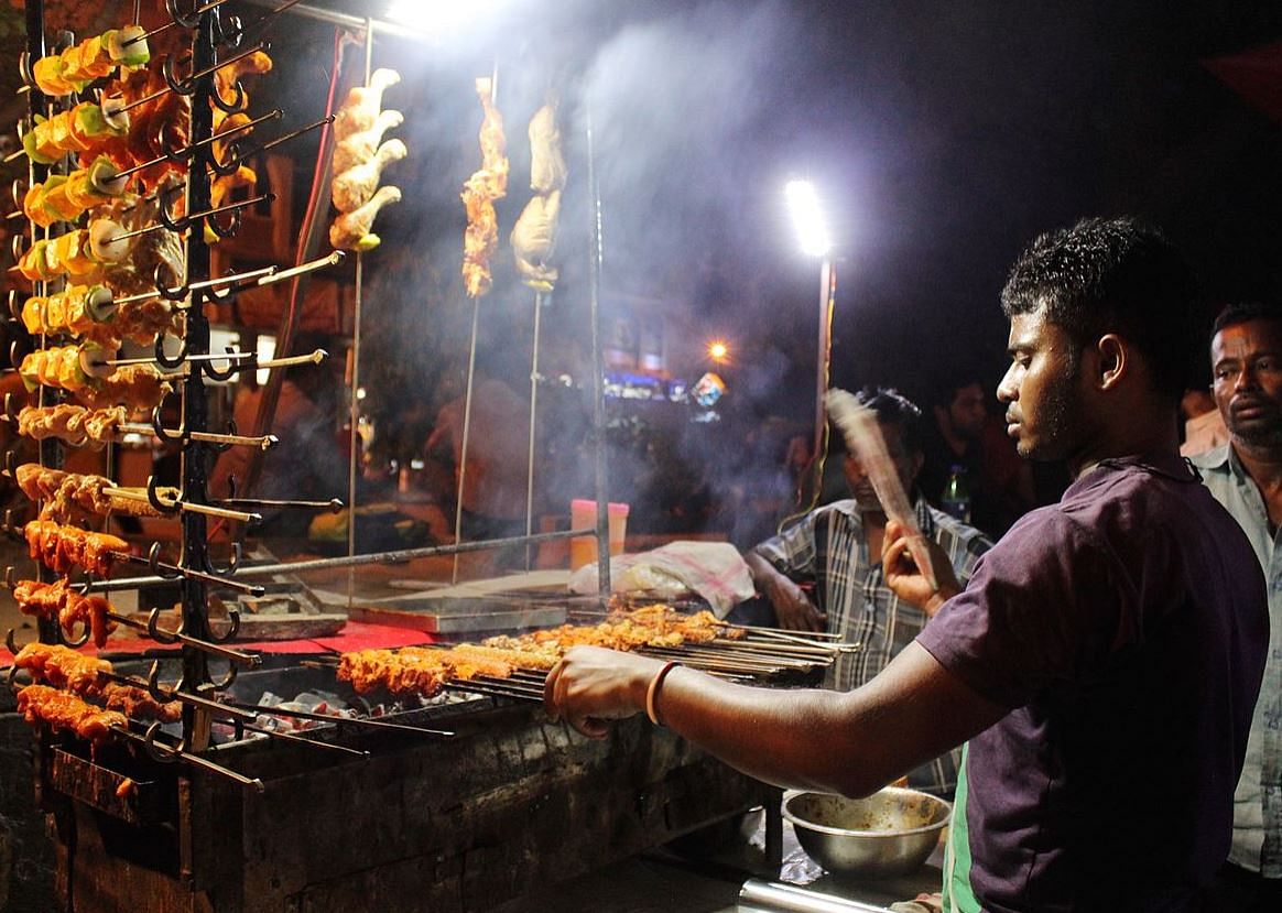 Street food,Barbecue,Grilling,Food,Churrasco food,Cuisine,Roasting,Meat,Cooking,Outdoor grill