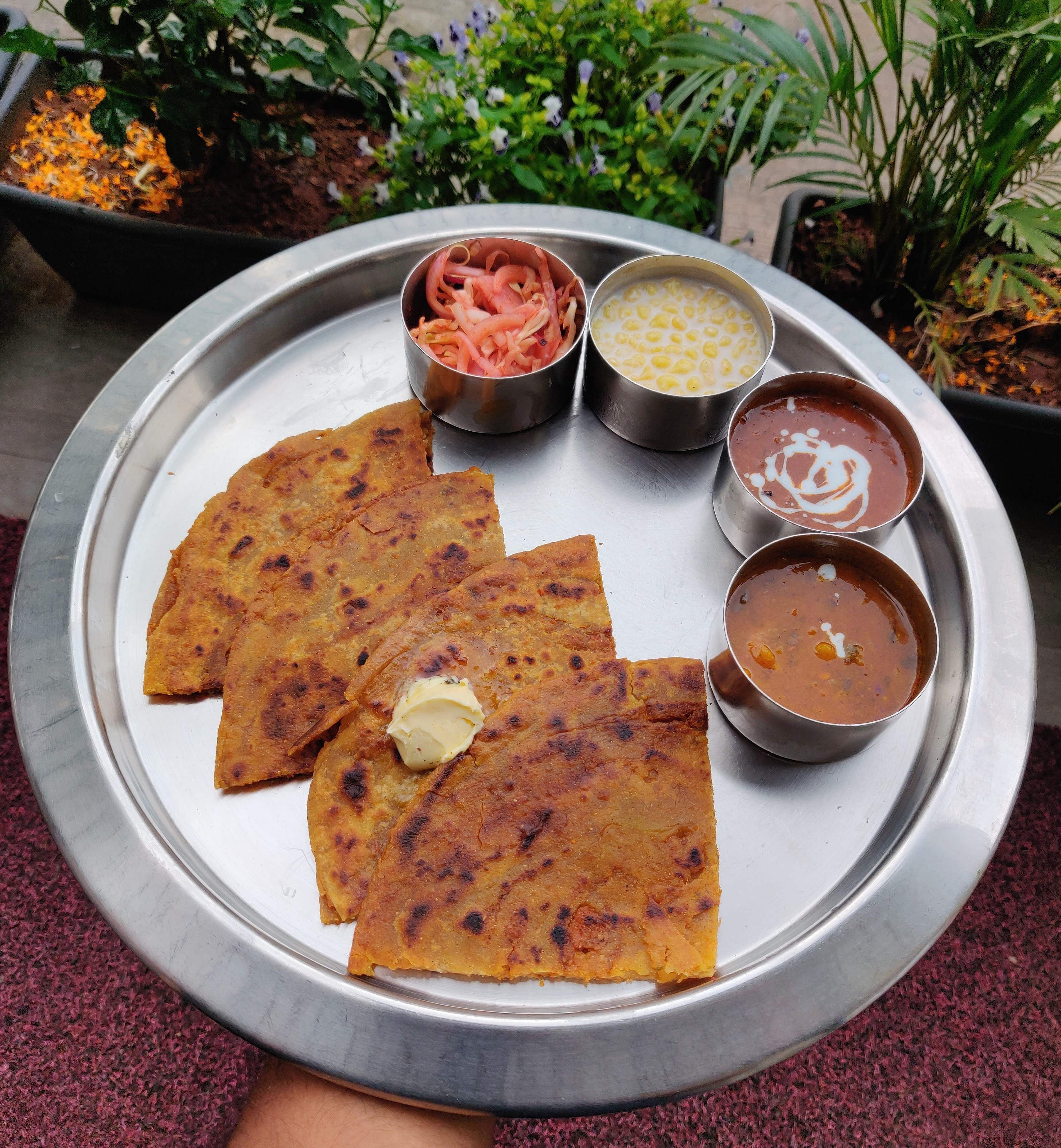 Dish,Food,Cuisine,Ingredient,Naan,Paratha,Staple food,Produce,Finger food,Roti