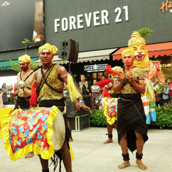 Folk dance,Event,Dance,Performing arts,Performance,Tourism,Dancer,Vacation,Plant,Carnival