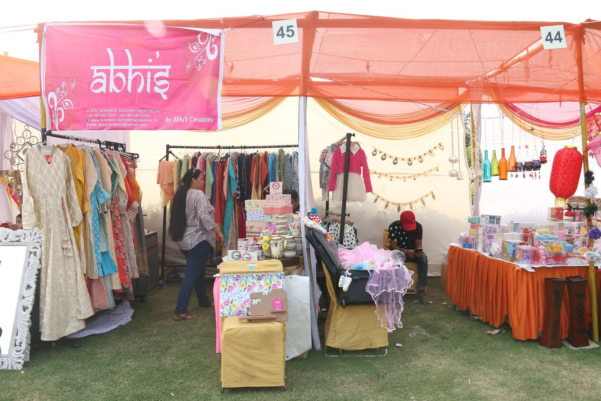 Selling,Pink,Stall,Bazaar,Public space,Textile,Marketplace,Fair,Trade,Event