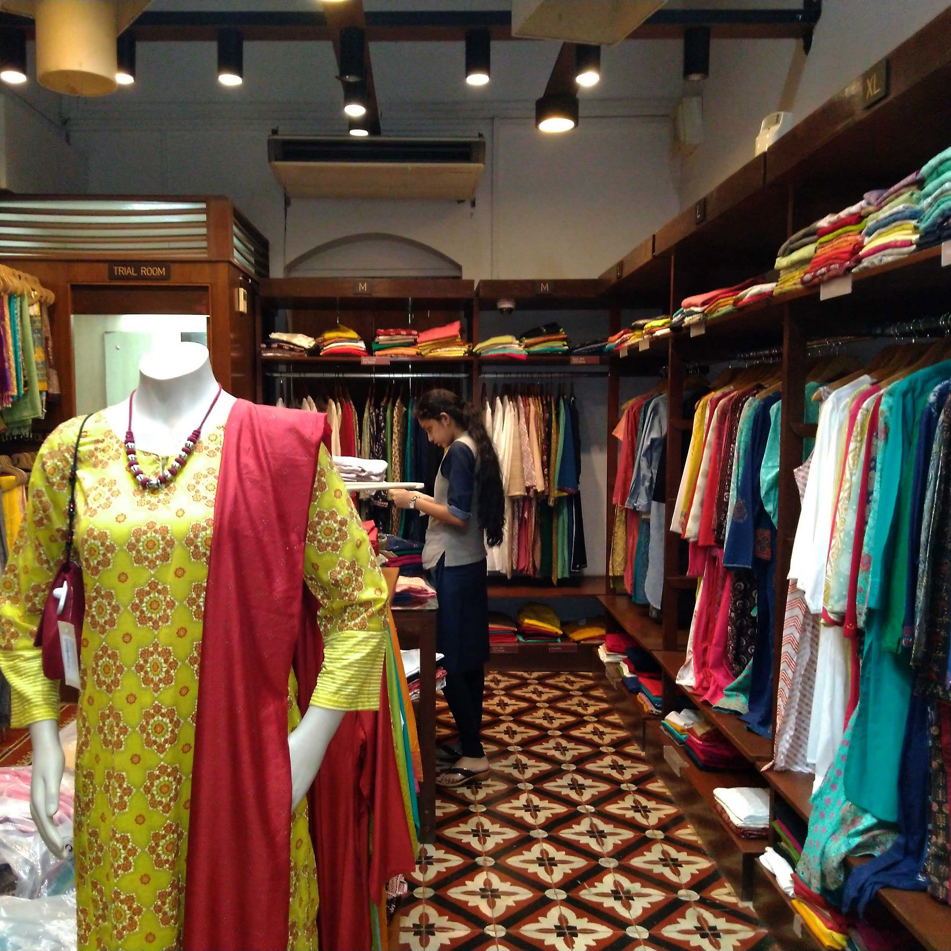 Boutique,Clothing,Bazaar,Room,Public space,Retail,Outlet store,Textile,Market,Building