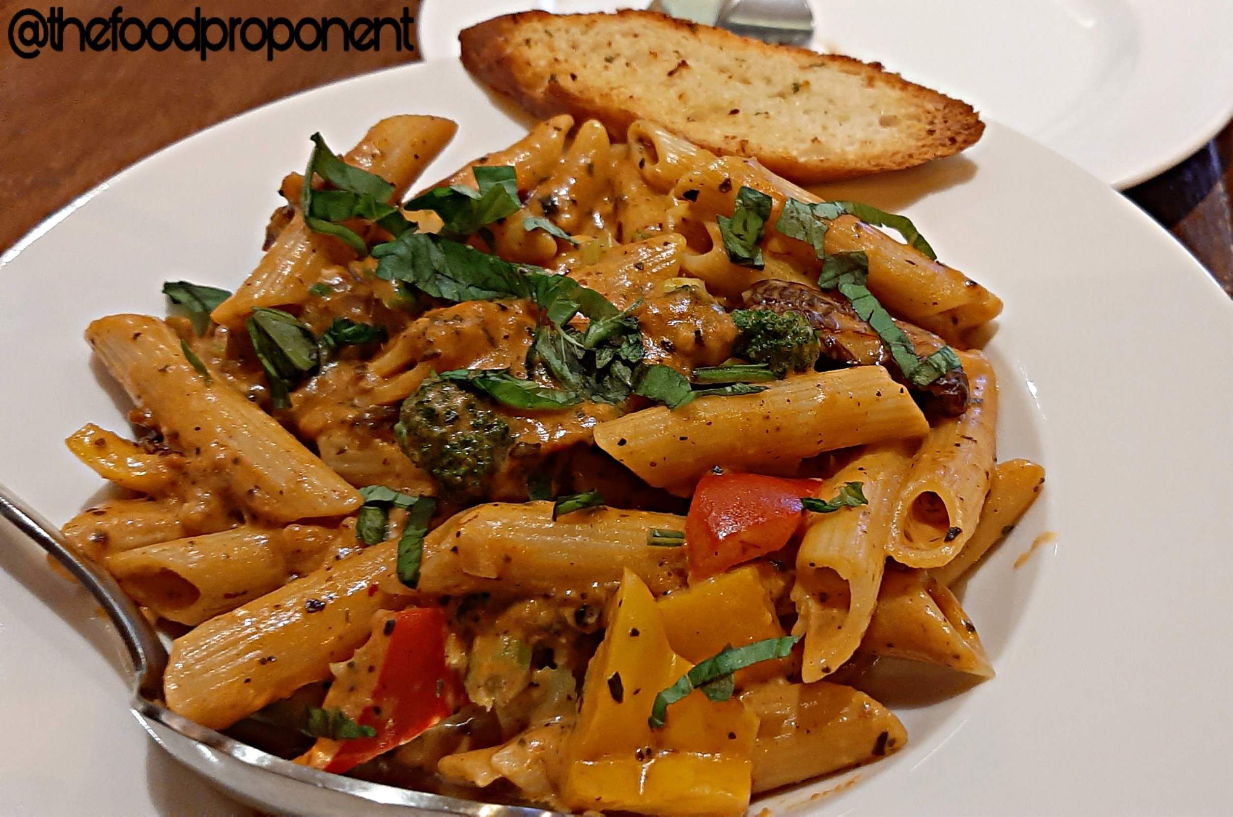 Dish,Food,Cuisine,Penne,Rigatoni,Penne alla vodka,Ingredient,Mostaccioli,Italian food,Comfort food