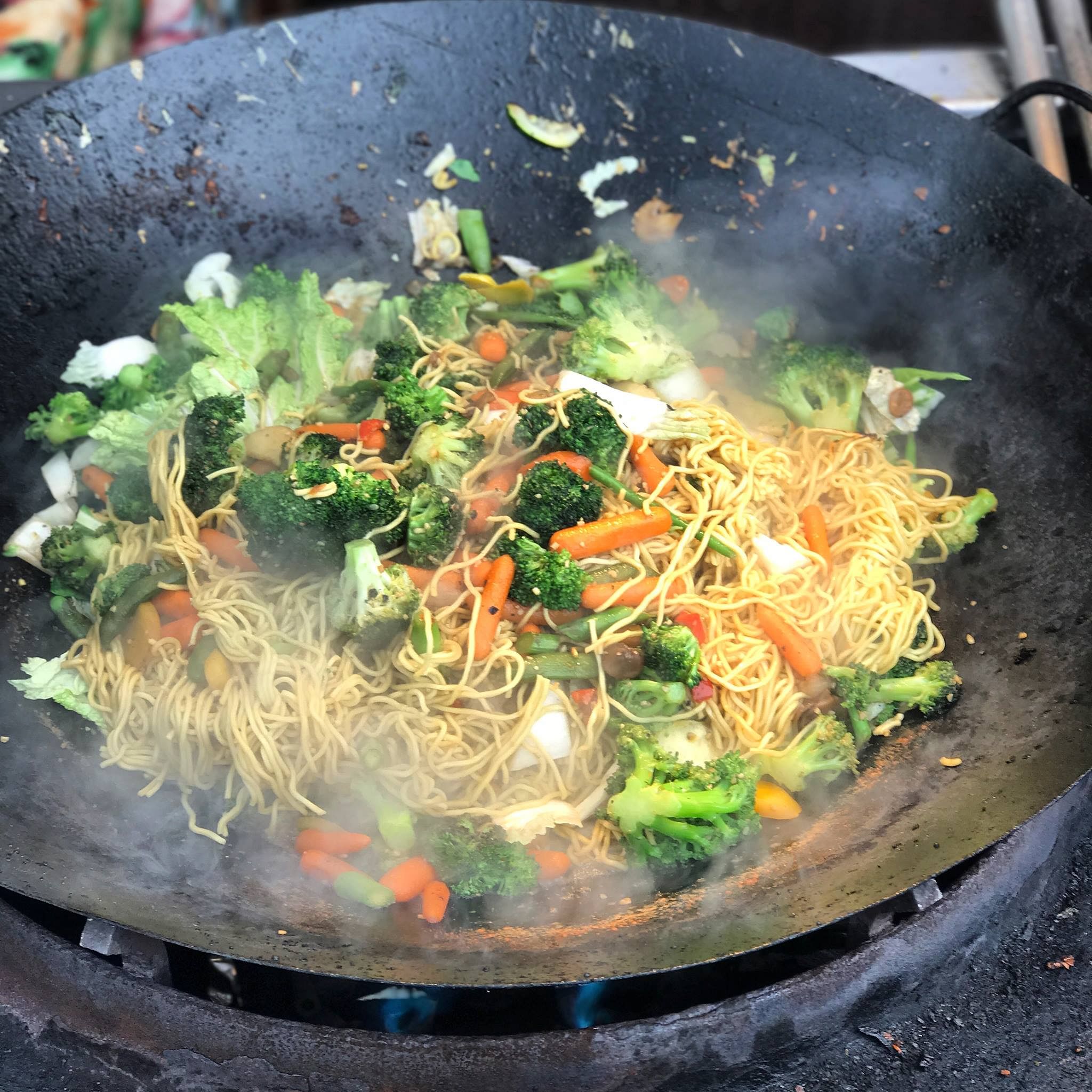 Food,Dish,Cuisine,Wok,Cookware and bakeware,Ingredient,Recipe,Vegetarian food,Stir frying,Thai food