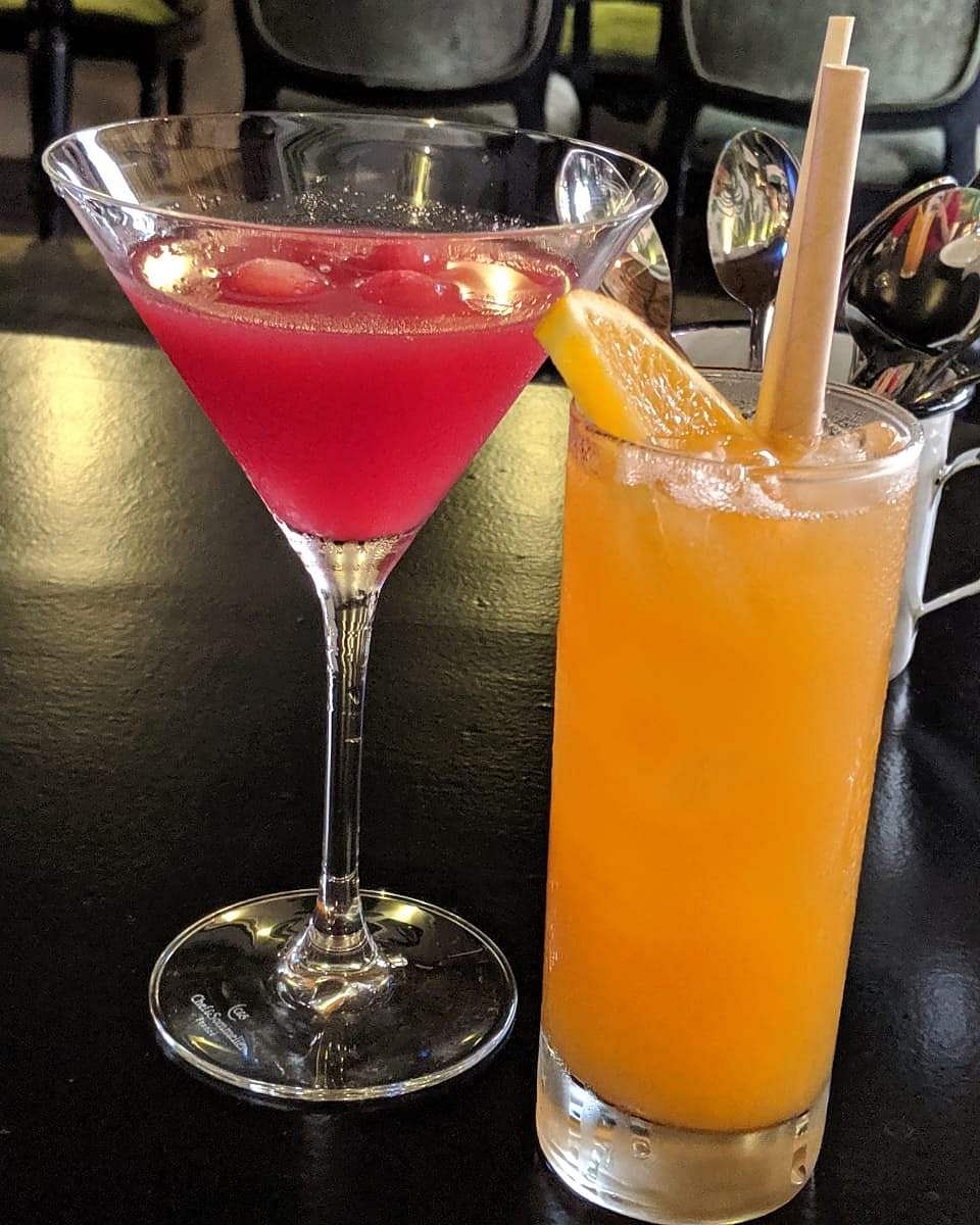 Alcoholic beverage,Drink,Juice,Classic cocktail,Cocktail garnish,Bay breeze,Distilled beverage,Cocktail,Non-alcoholic beverage,Rum swizzle