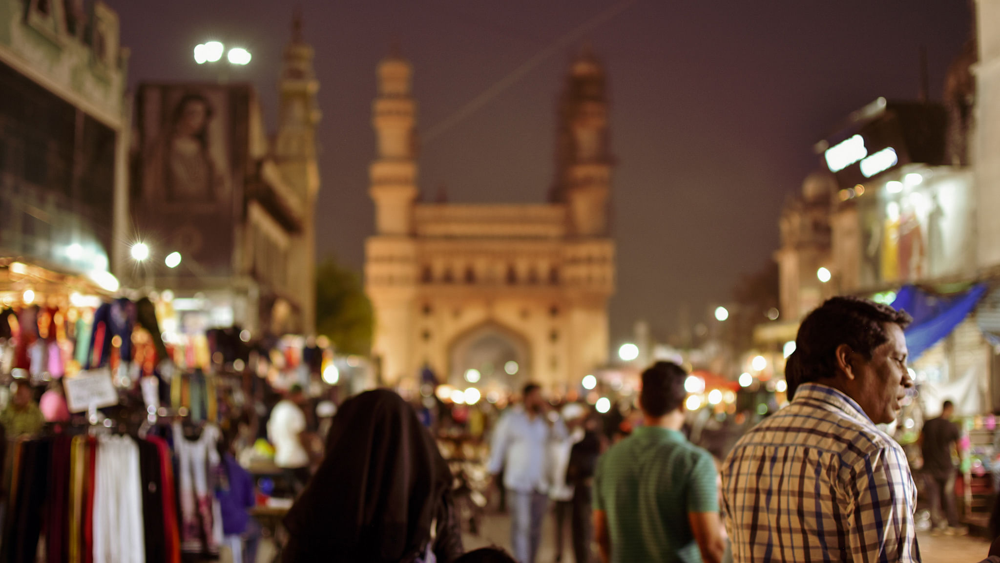 People,Public space,Bazaar,Crowd,City,Night,Human settlement,Town,Market,Event