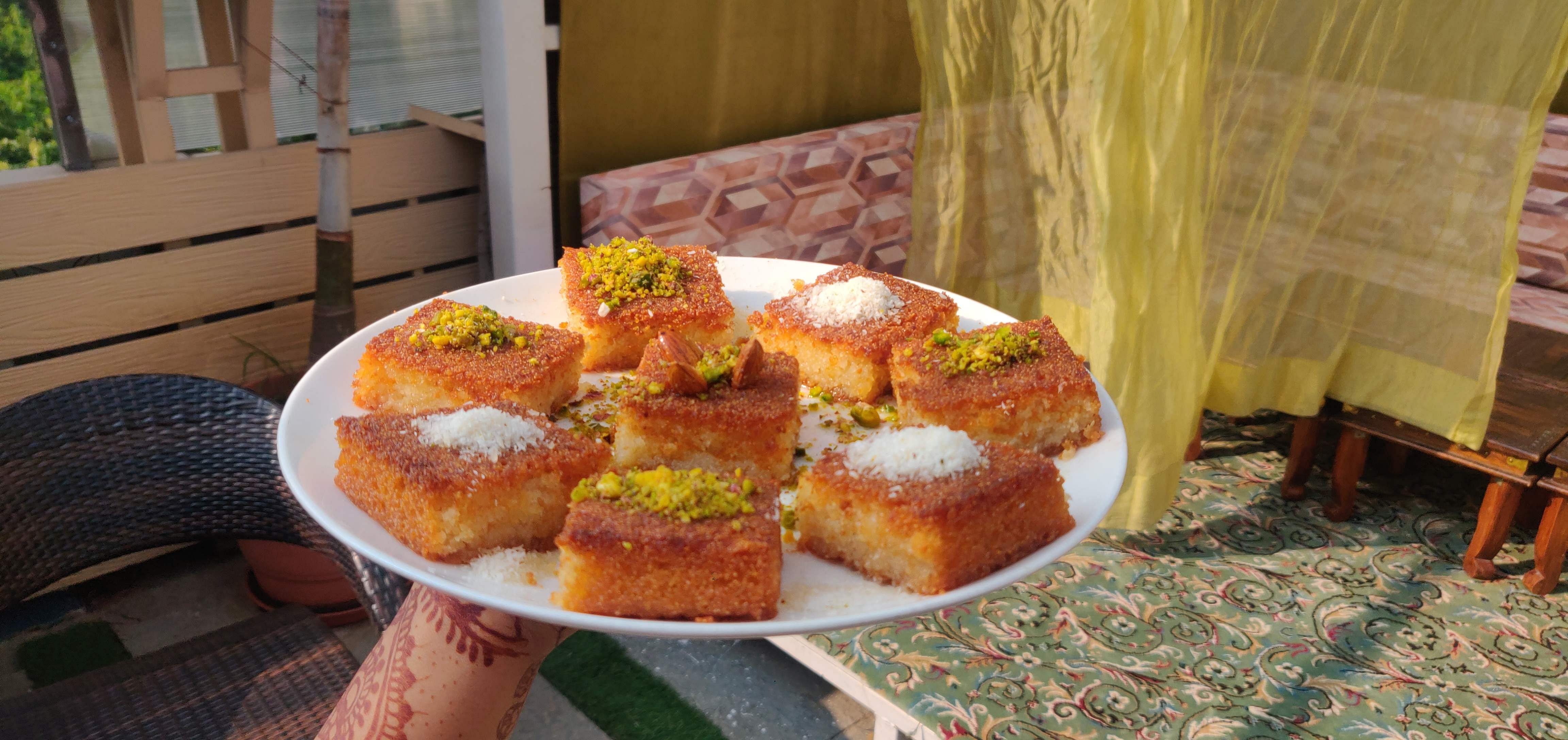 Dish,Food,Cuisine,Ingredient,Dessert,Baked goods,Basbousa,Staple food,Produce,Kanafeh