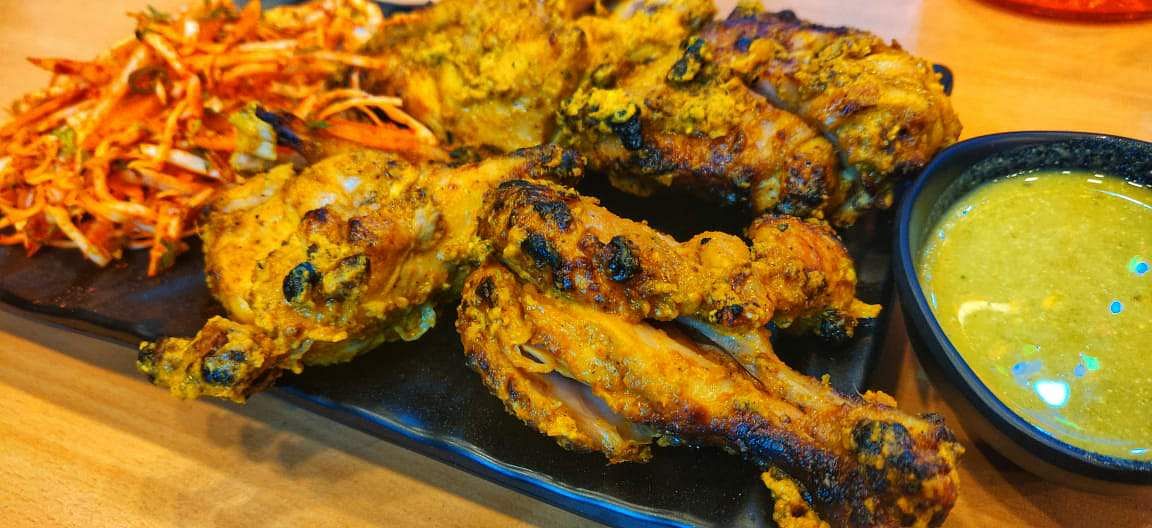 Food,Dish,Fried food,Cuisine,Chicken meat,Meat,Tandoori chicken,Ingredient,Fried chicken,Produce