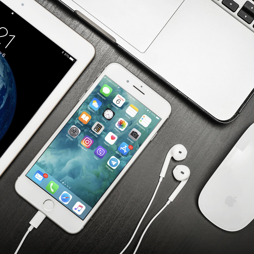 Gadget,Smartphone,Mobile phone,Iphone,Communication Device,Portable communications device,Electronics,Electronic device,Technology,Product