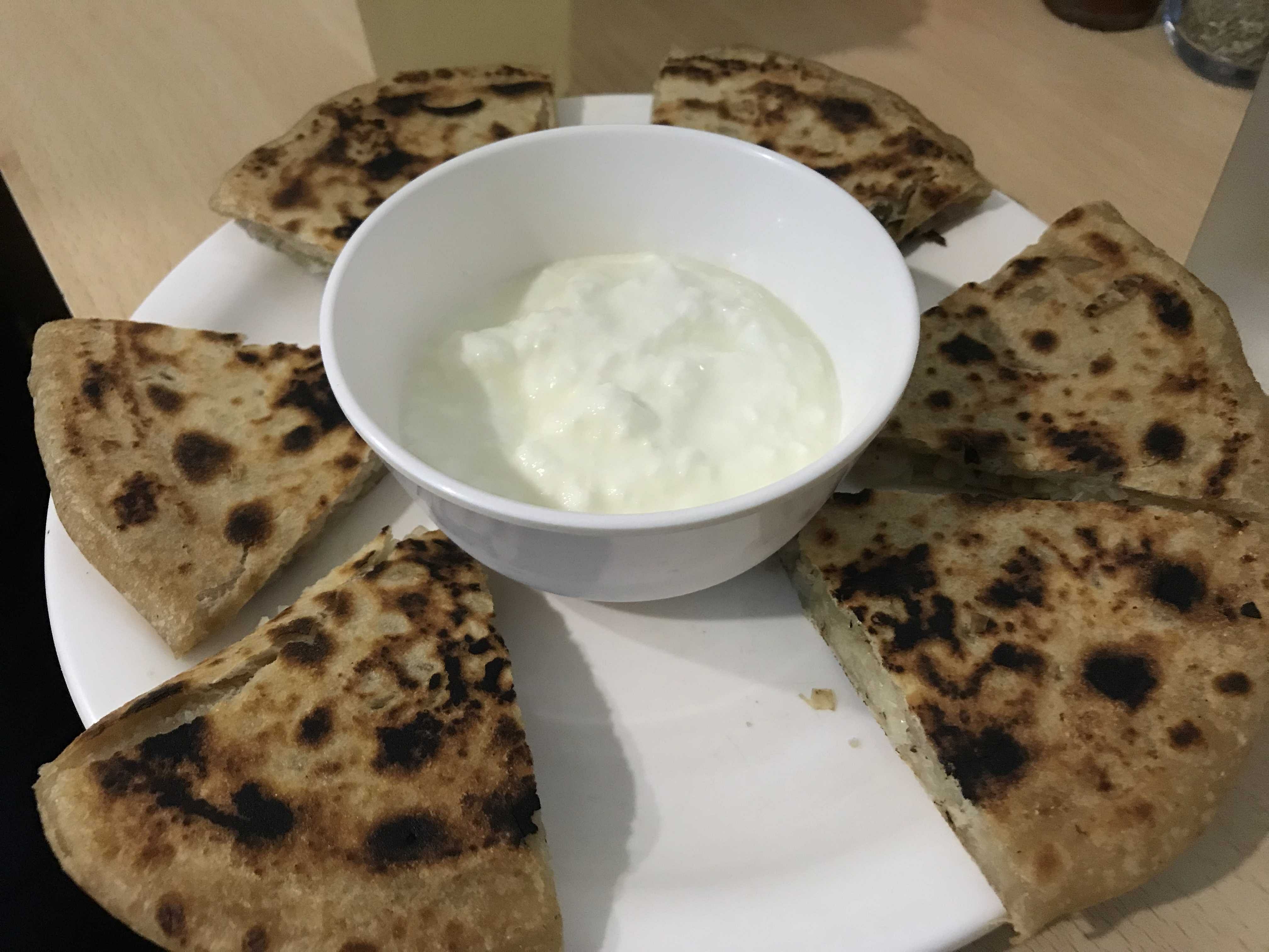 Food,Naan,Dish,Cuisine,Ingredient,Roti,Paratha,Gözleme,Flatbread,Chapati