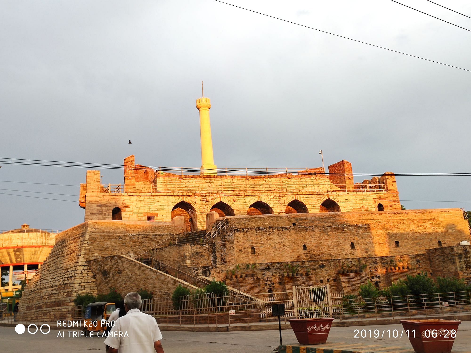 Landmark,Historic site,Sky,Tourism,Building,Town,Architecture,City,Place of worship,Mosque