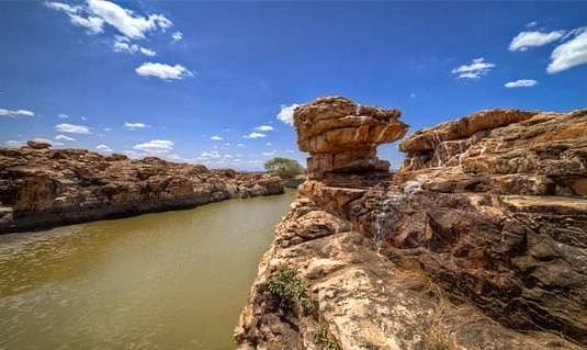 Natural landscape,Nature,Water resources,Rock,Formation,River,Nature reserve,Waterway,Outcrop,Sky