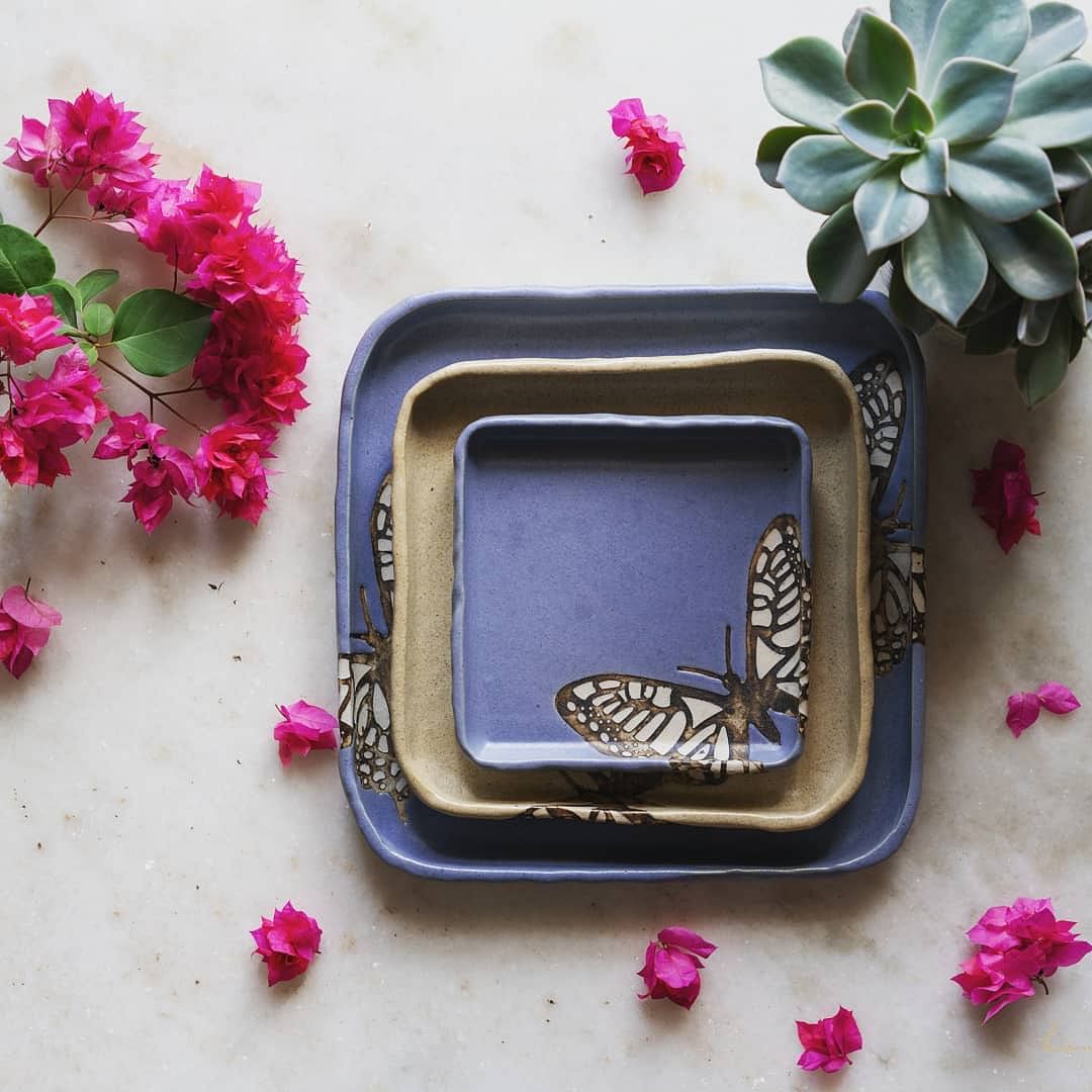 Pink,Rectangle,Font,Picture frame,Plant,Metal,Magenta,Fashion accessory,Flower