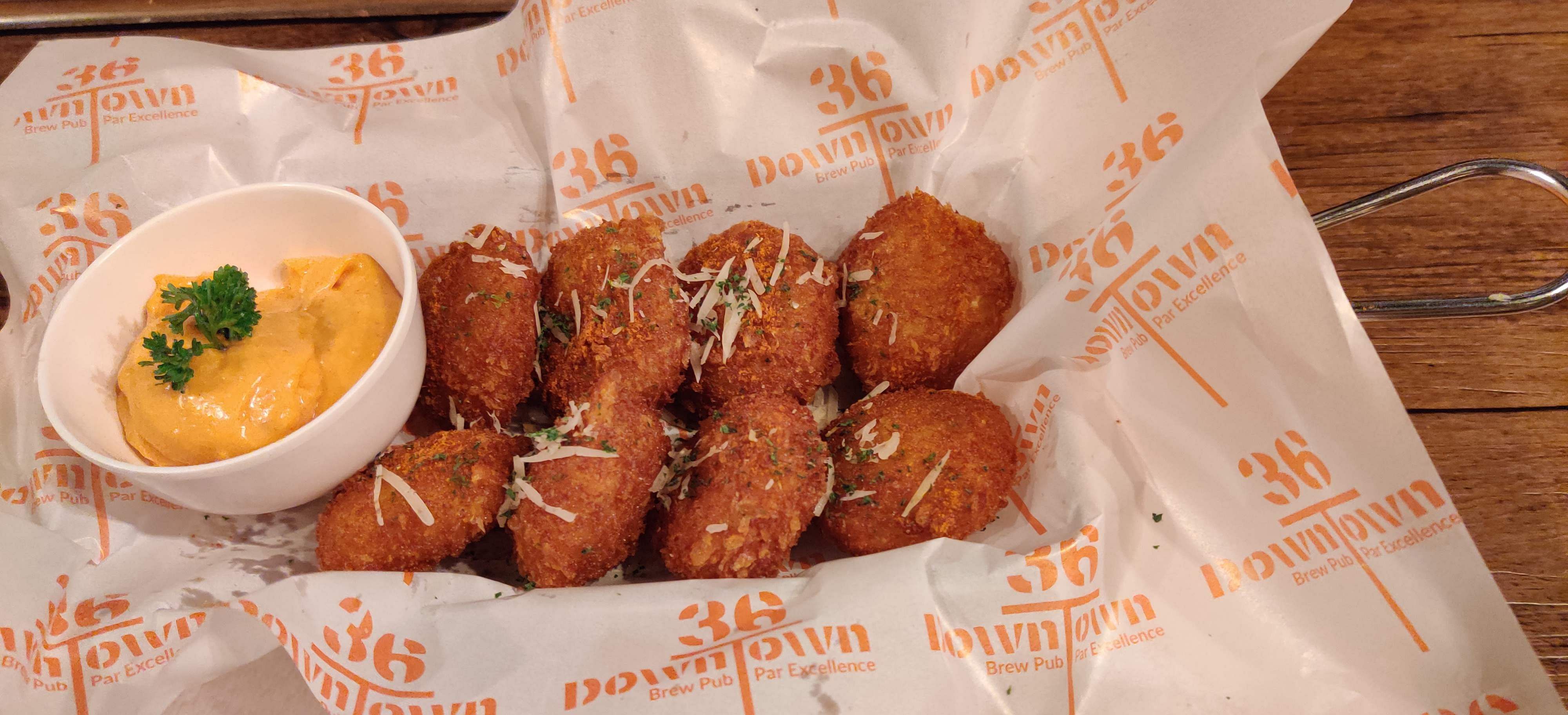 Dish,Food,Cuisine,Fried food,Ingredient,Croquette,Korokke,Produce,Comfort food,Fritter