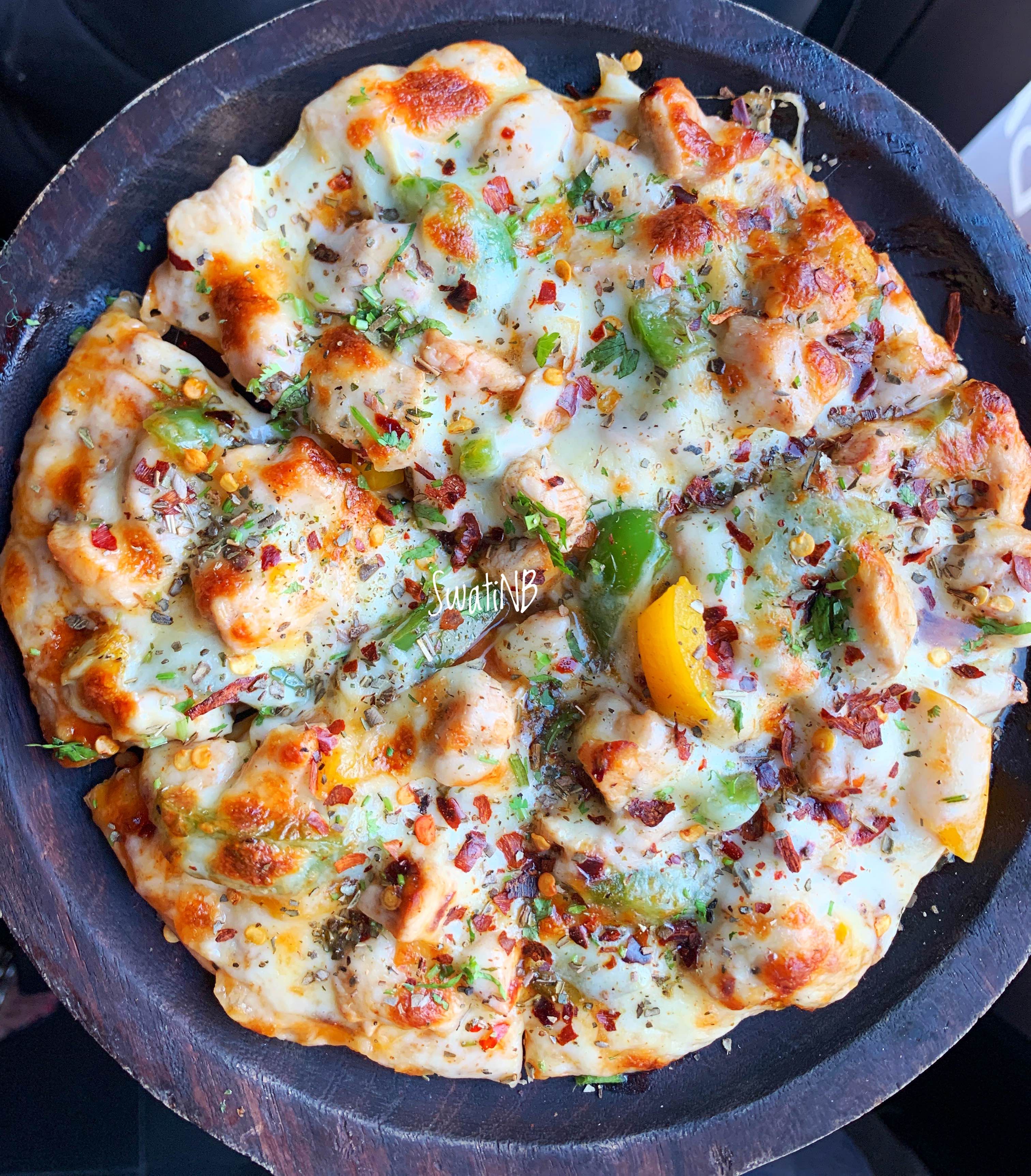 Dish,Food,Cuisine,Ingredient,Flatbread,Comfort food,Produce,Recipe,Pizza cheese,Staple food