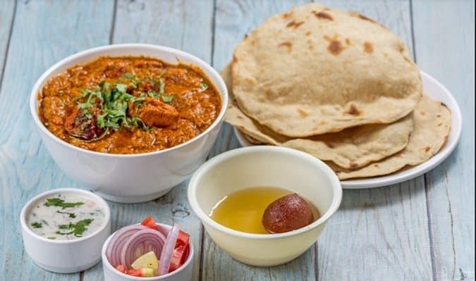 Dish,Food,Cuisine,Ingredient,Naan,Roti canai,Chapati,Roti,Punjabi cuisine,Roti prata