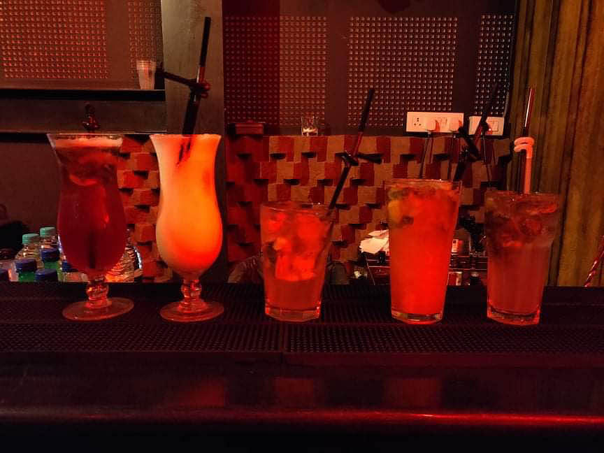 Drink,Club,Zombie,Distilled beverage,Hurricane,Non-alcoholic beverage