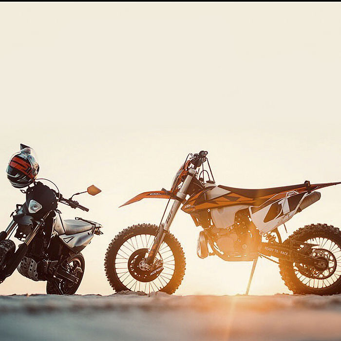 Land vehicle,Vehicle,Motorcycle,Freestyle motocross,Enduro,Motocross,Motorcycle racing,Motorcycling,Transport,Off-roading