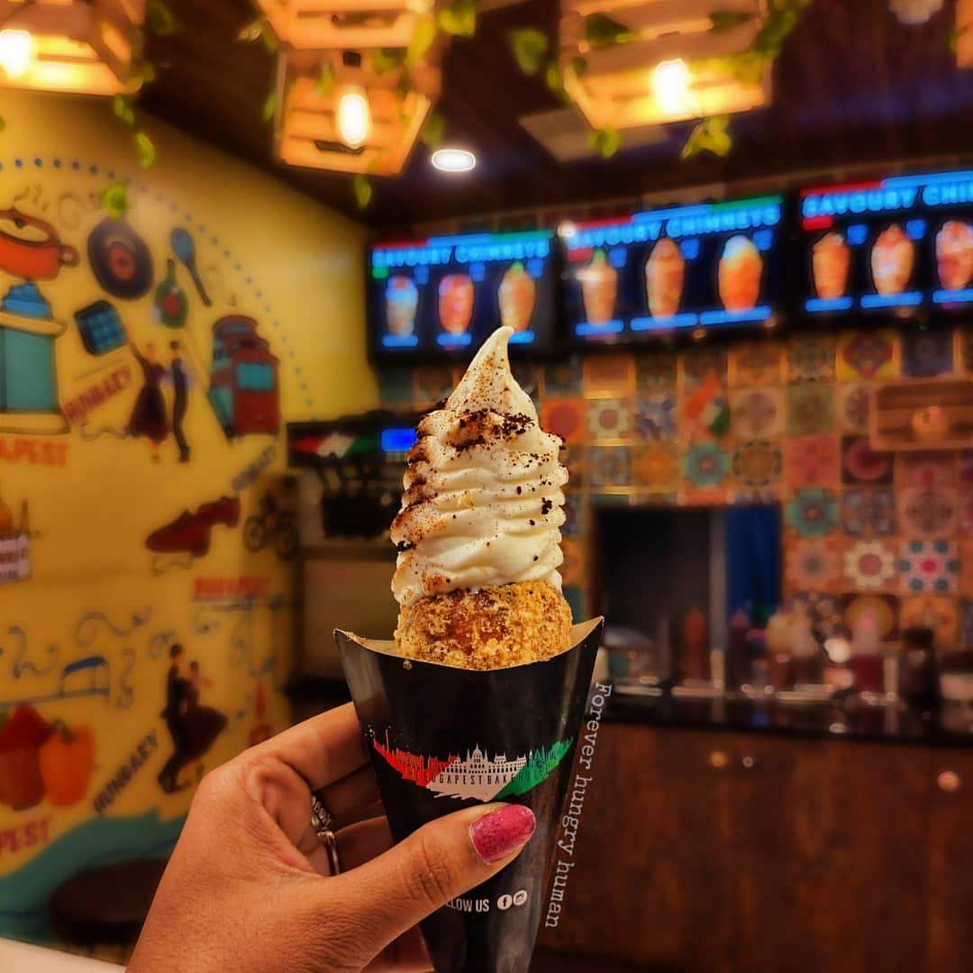 Ice cream,Frozen dessert,Ice cream cone,Dessert,Food,Gelato,Soft Serve Ice Creams,Dairy,Sundae,Cuisine