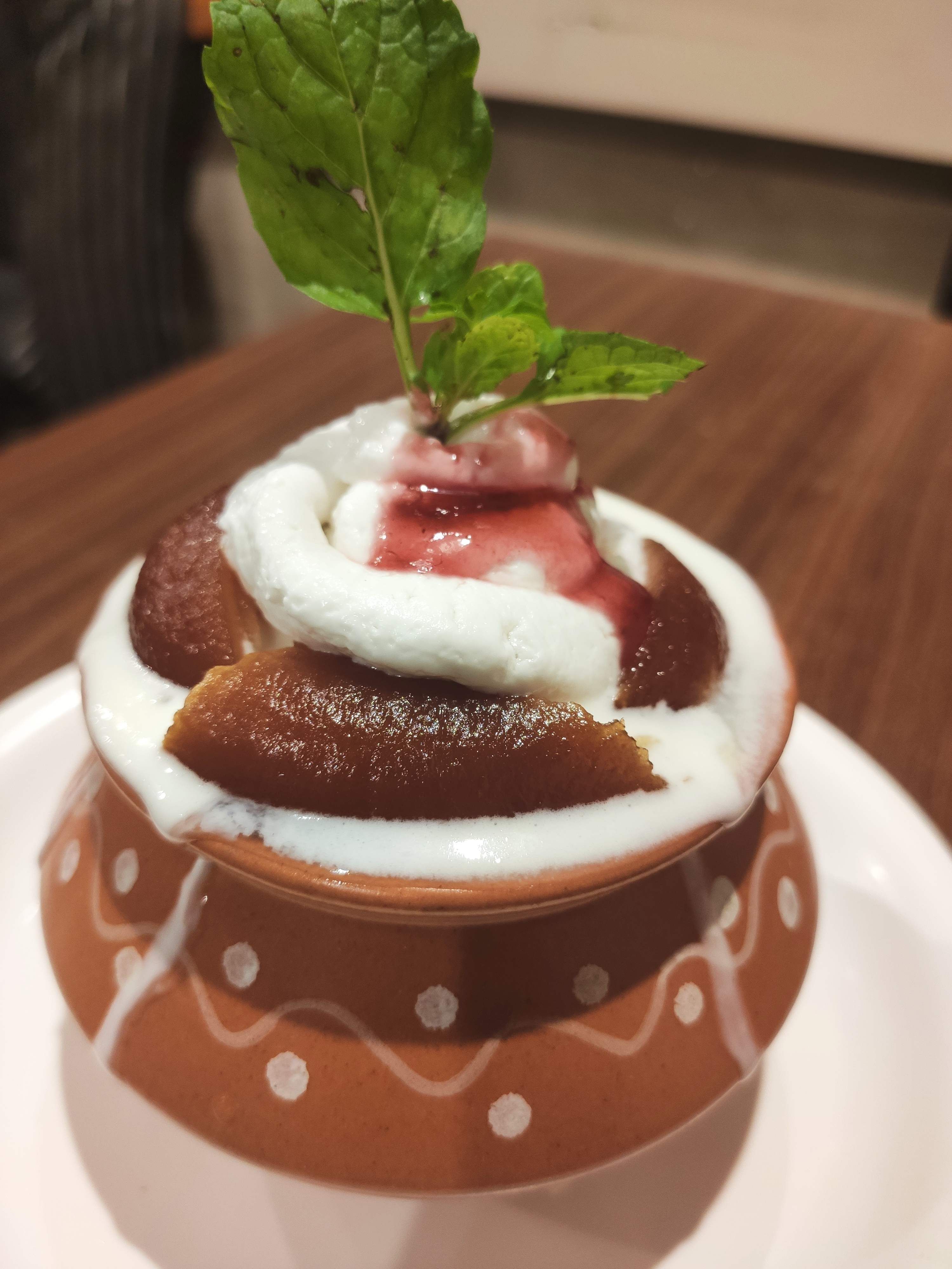 Dish,Food,Cuisine,Dessert,Soufflé,Ingredient,Cream,Chocolate,Whipped cream,Pudding