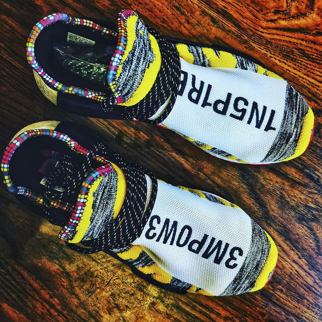 Footwear,Shoe,Brand,Thread