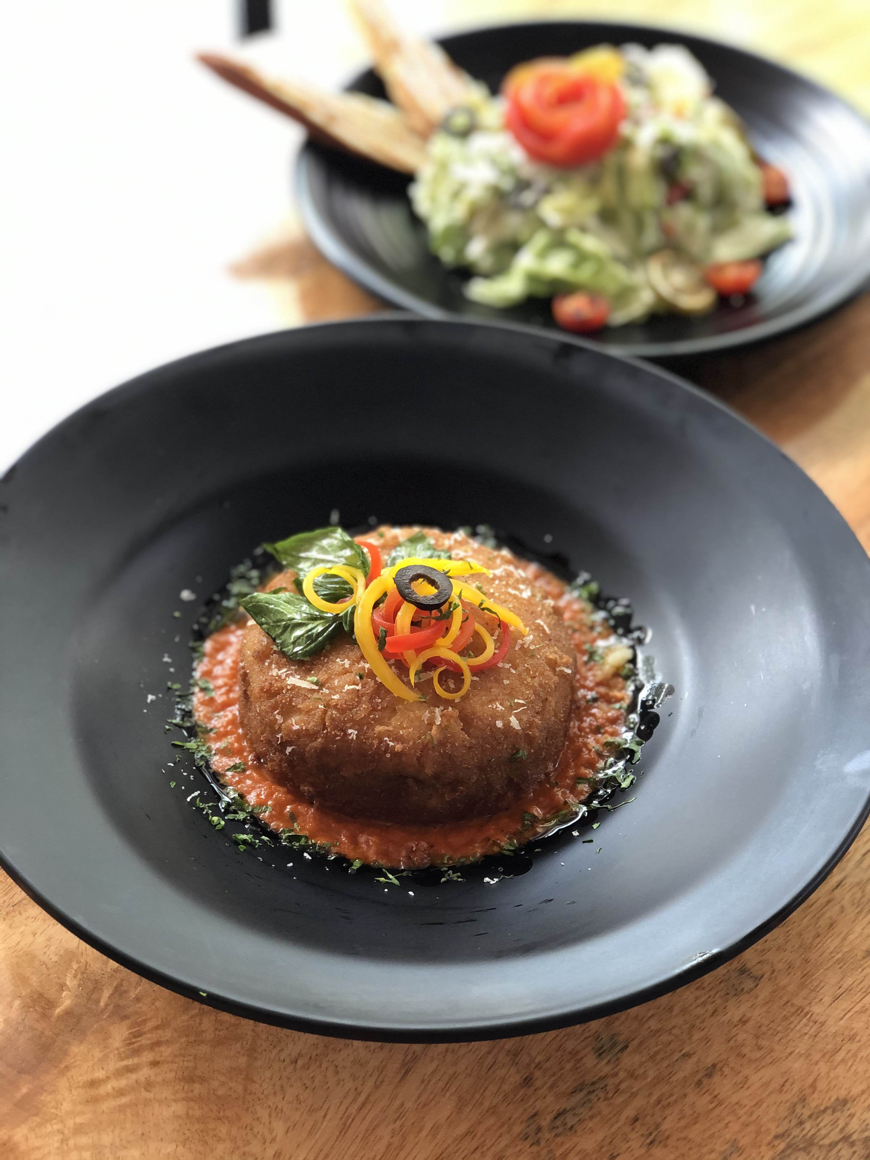 Dish,Food,Cuisine,Ingredient,Garnish,Recipe,Produce,À la carte food,Plate,Dishware