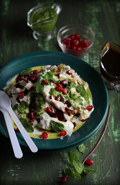 Dish,Food,Cuisine,Pomegranate,Ingredient,Spinach salad,Produce,Salad,Recipe,Vegetable