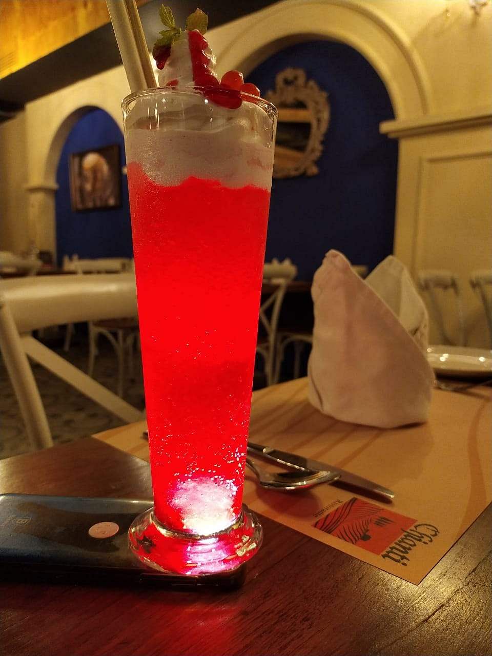 Drink,Non-alcoholic beverage,Alcoholic beverage,Distilled beverage,Italian soda,Woo woo,Singapore sling,Food,Cocktail,Cocktail garnish