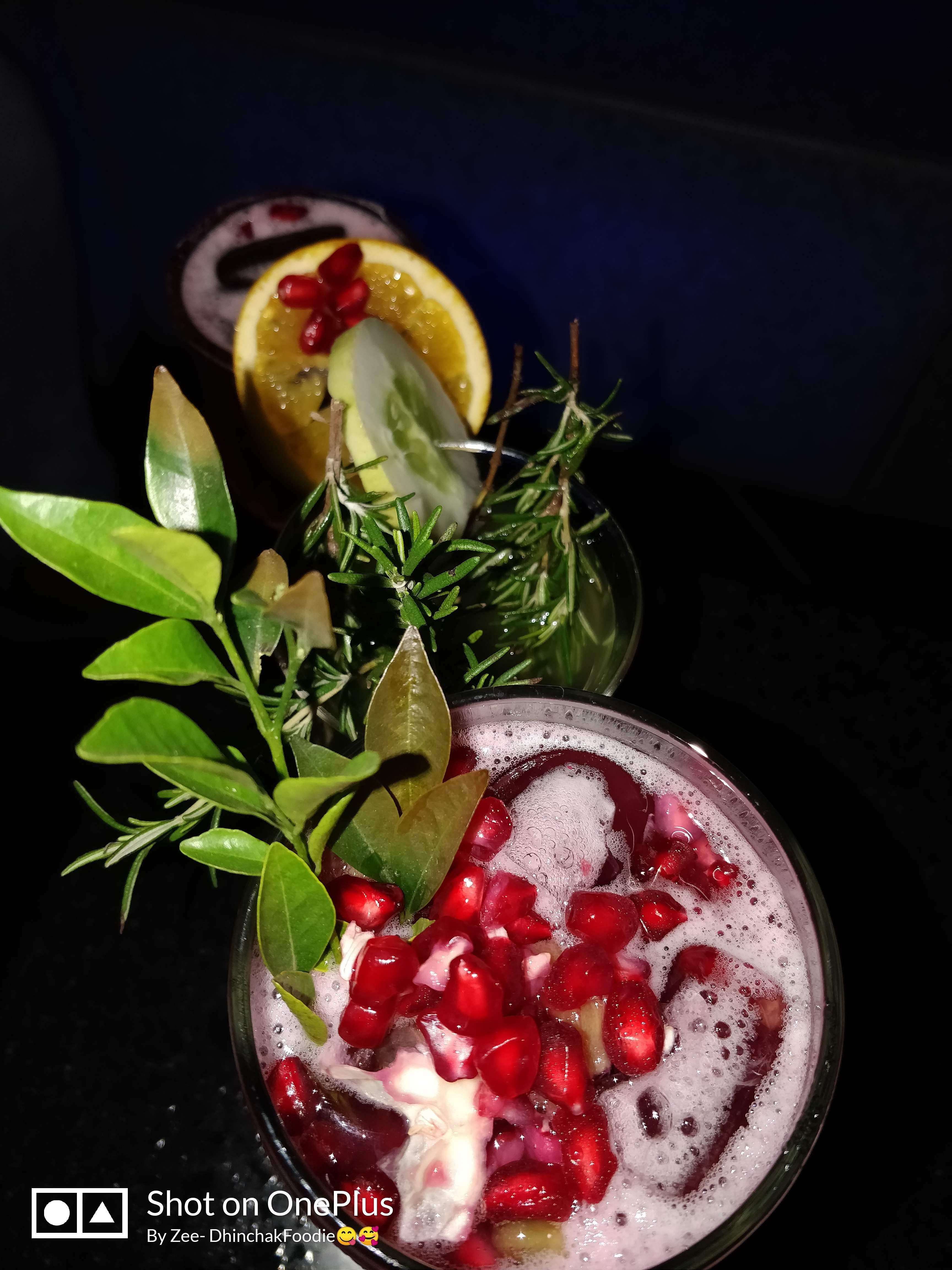 Food,Pomegranate,Garnish,Ingredient,Cuisine,Dish,Drink,Produce,Recipe,Cocktail garnish