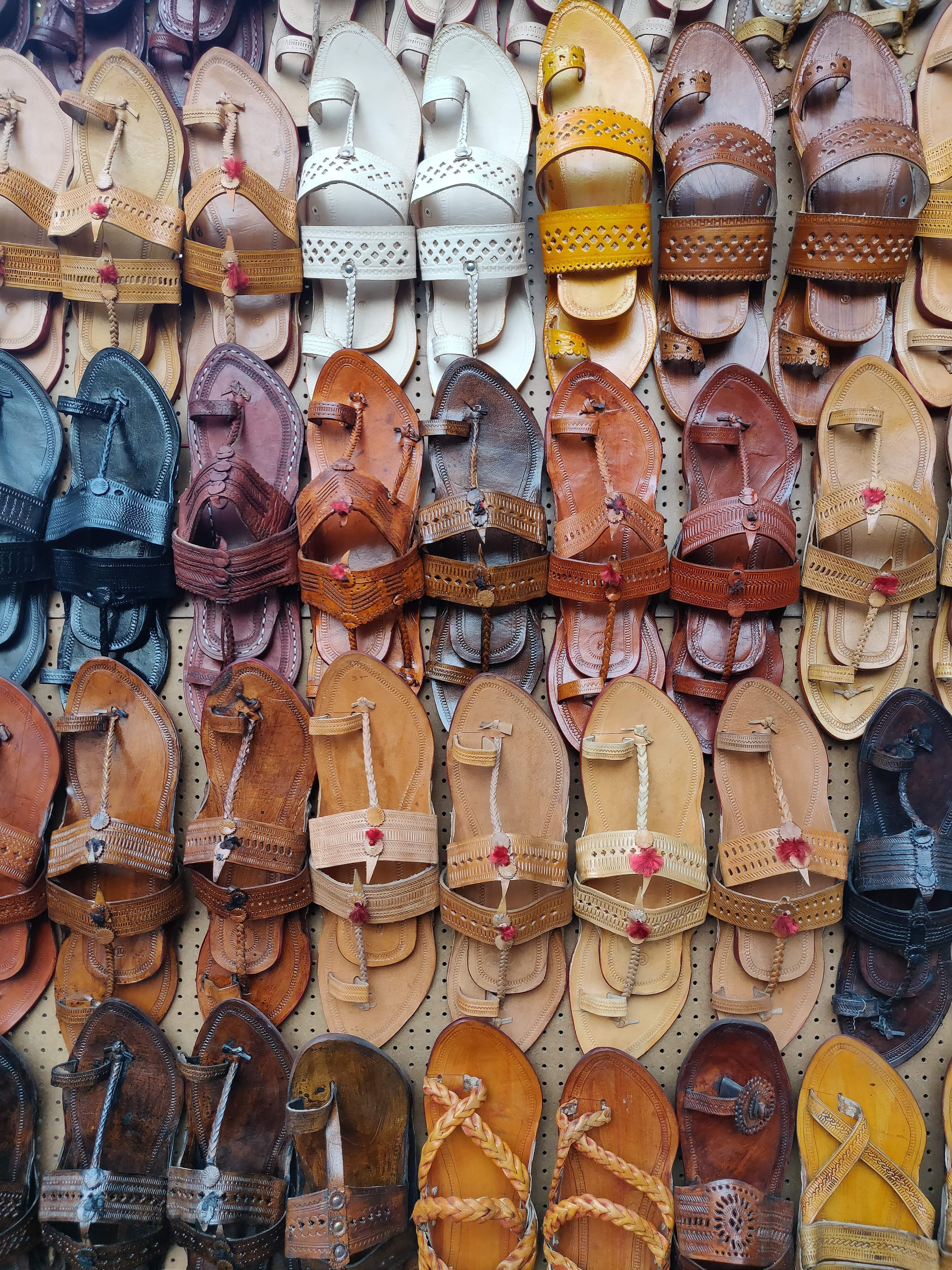 Kolhapuri chappals price online