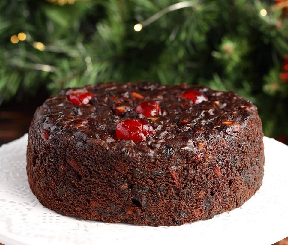 Dish,Food,Cuisine,Chocolate brownie,Chocolate cake,Christmas pudding,Dessert,Flourless chocolate cake,Cake,Ingredient