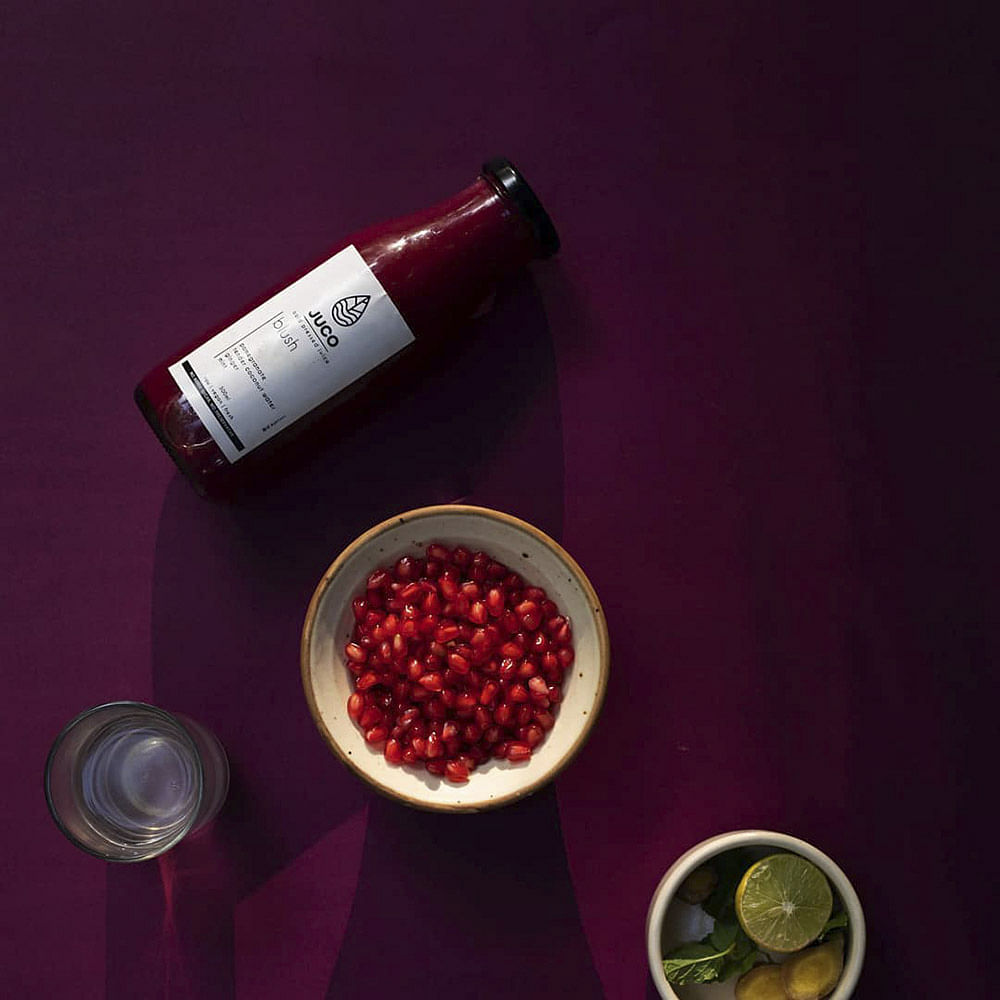 Red,Food,Still life photography,Superfood,Plant,Pomegranate,Fruit,Berry