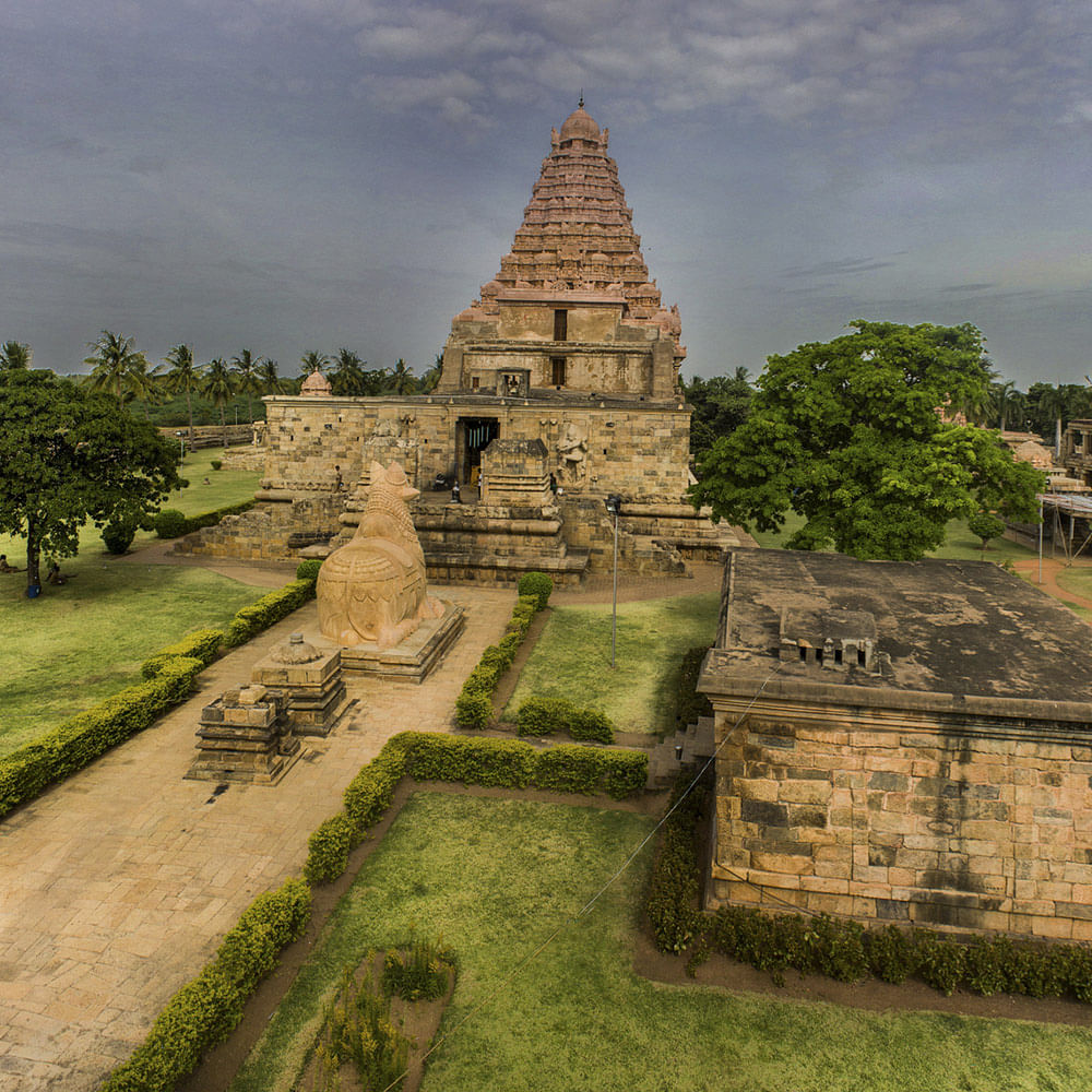 Landmark,Historic site,Ancient history,Archaeological site,Sky,Ruins,Wall,Building,Maya city,Temple