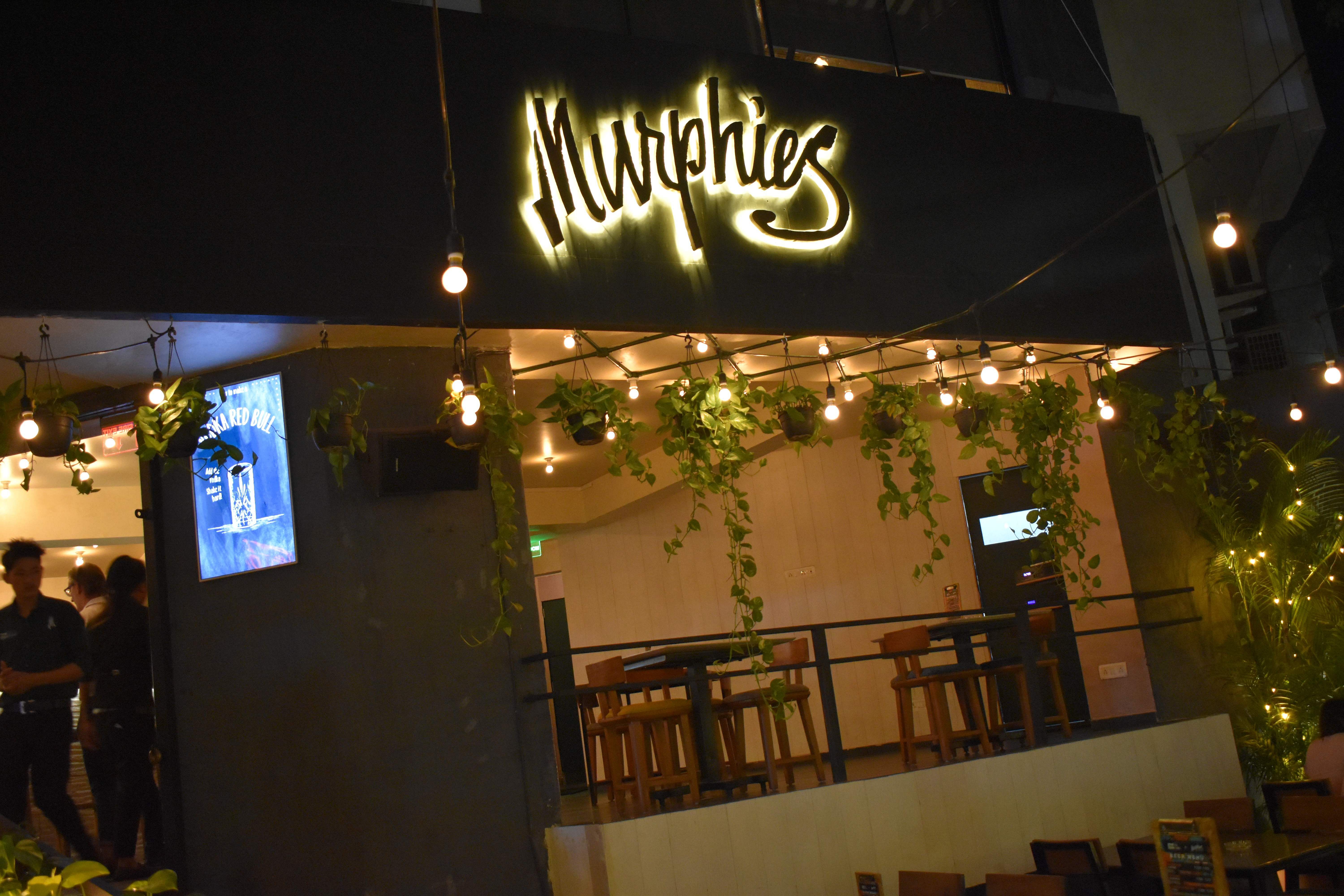 Night,Building,Restaurant