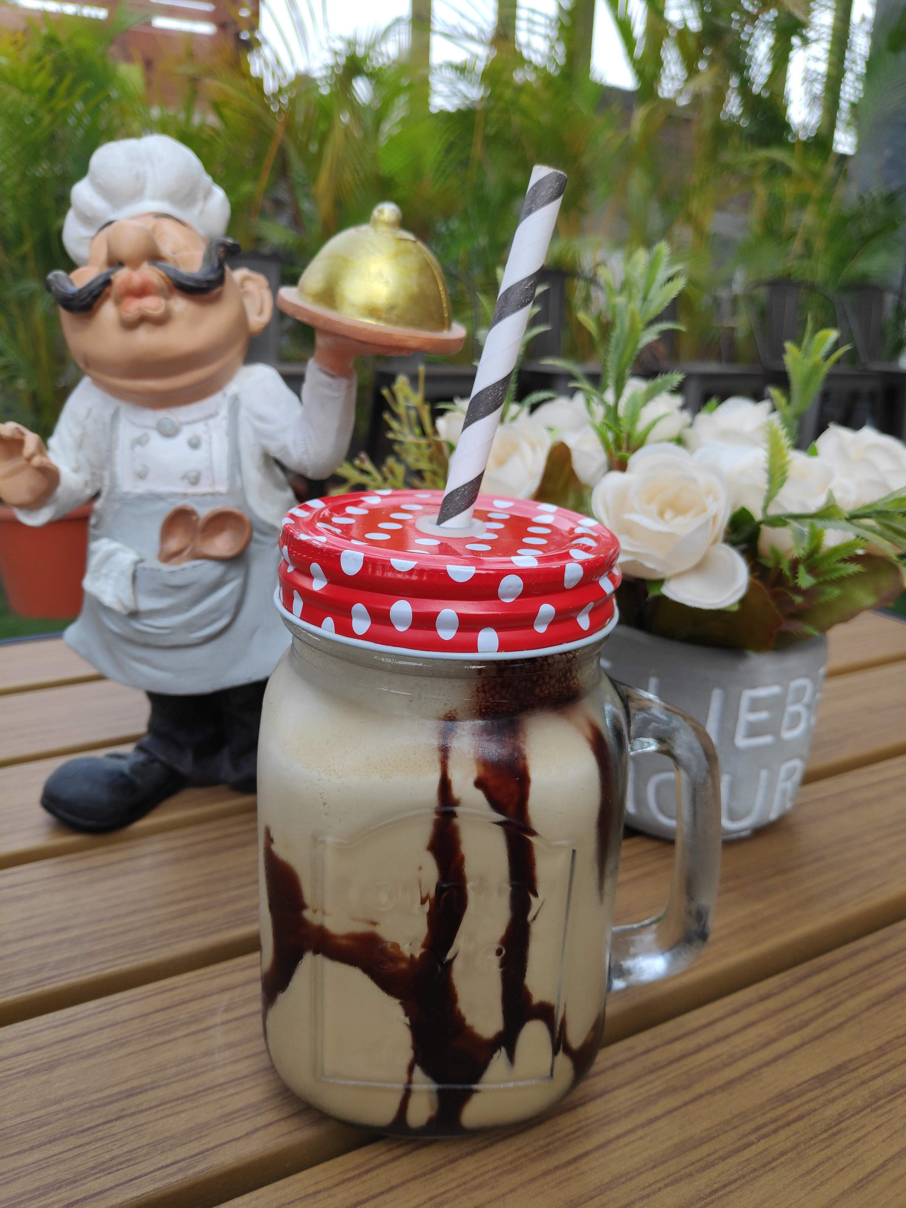 Cookie jar,Ceramic,Table,Food,Fruit preserve,Dessert,Mason jar