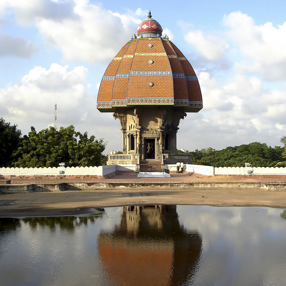 Water,Reflection,Reflecting pool,Dome,Dome,Building