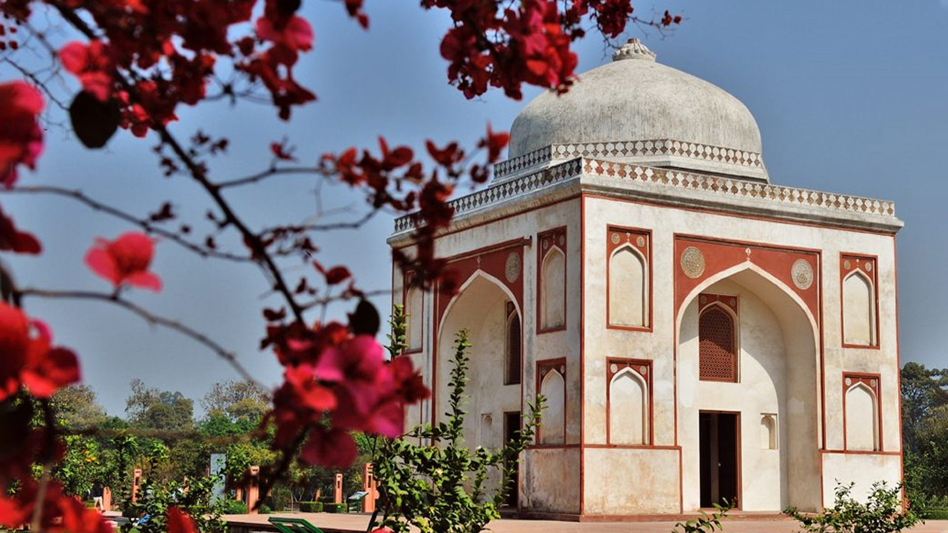 Landmark,Architecture,Spring,Building,Pink,Tree,Flower,Plant,Arch,Place of worship
