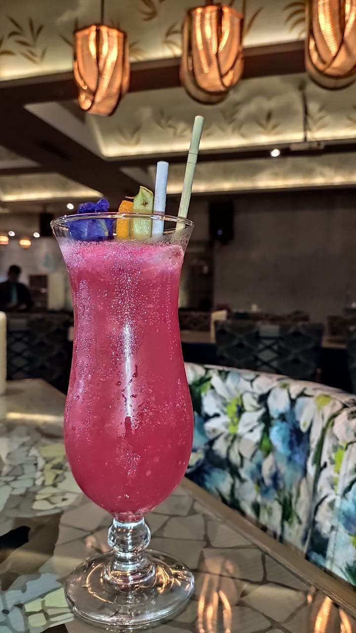 Drink,Non-alcoholic beverage,Cocktail garnish,Batida,Cocktail,Alcoholic beverage,Distilled beverage,Italian soda,Smoothie,Punch