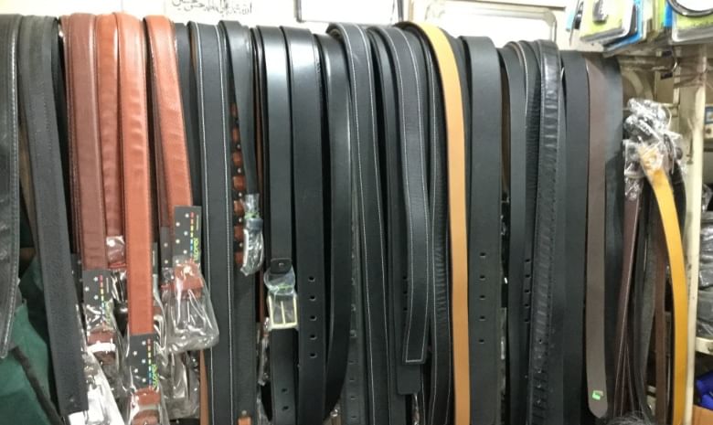 Tire,Room,Automotive wheel system,Automotive tire,Fashion accessory,Metal