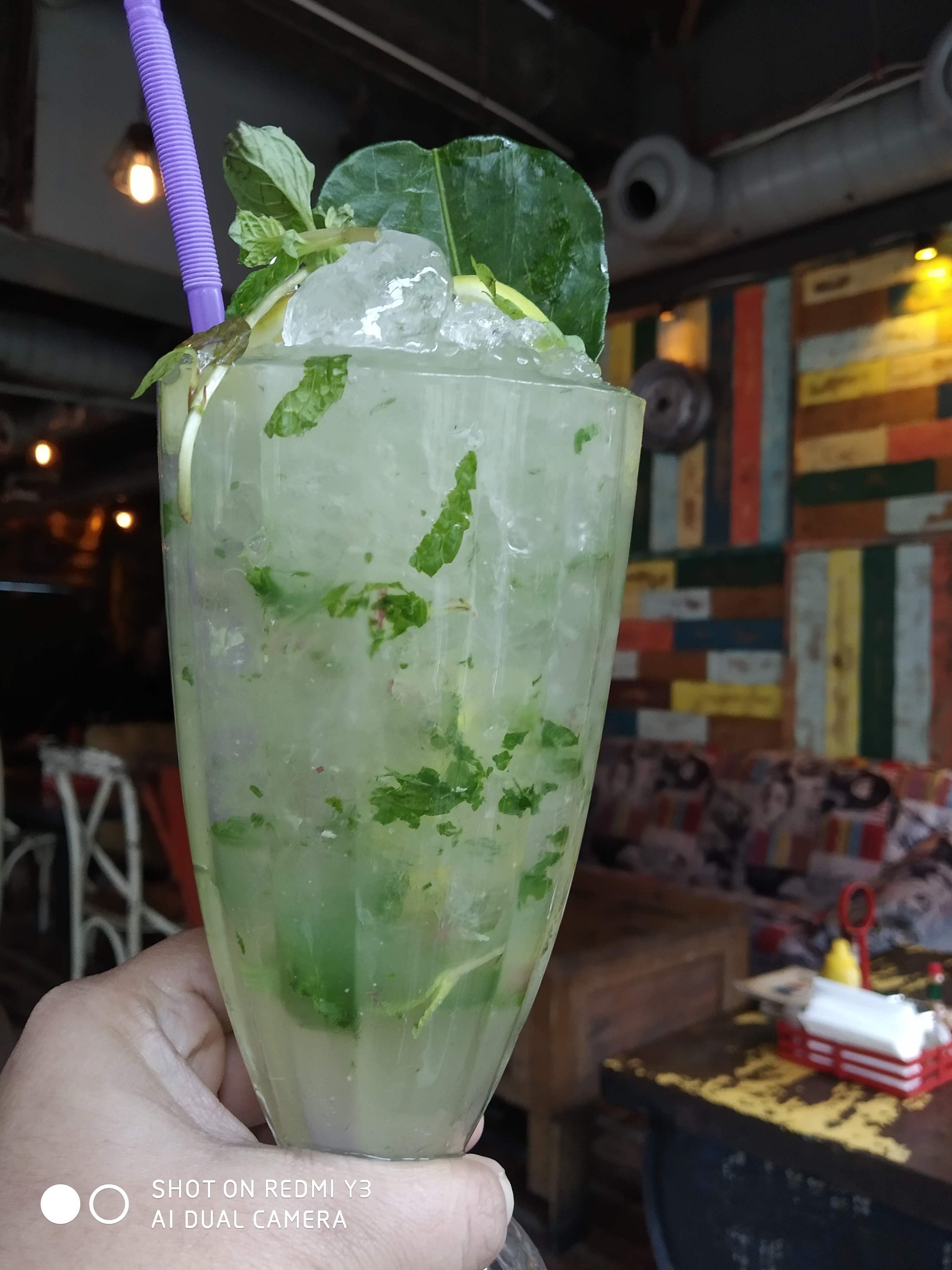 Mojito,Drink,Cocktail garnish,Non-alcoholic beverage,Food,Mint julep,Lemonsoda,Limonana,Cocktail,Italian soda