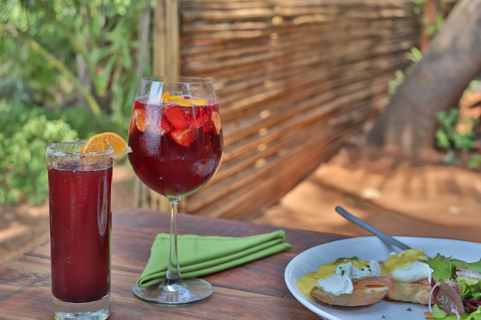 Drink,Juice,Tinto de verano,Food,Brunch,Alcoholic beverage,Cocktail,Ingredient,Spritzer,Kir royale