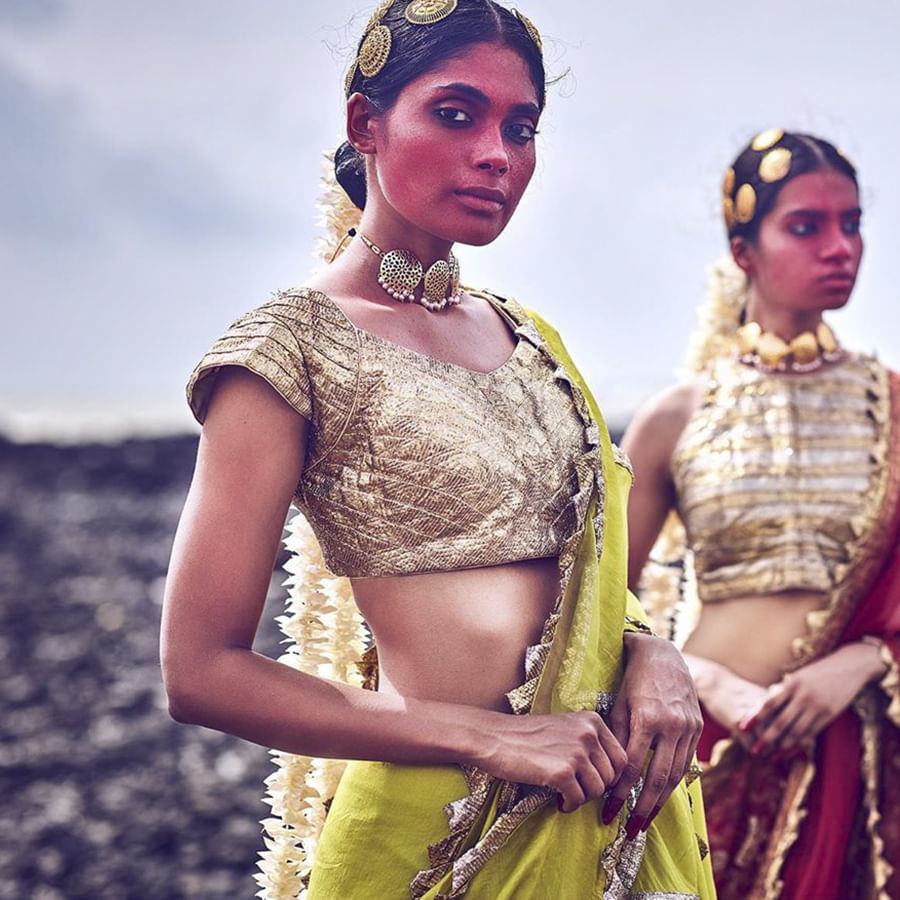 Abdomen,Navel,Trunk,Beauty,Sari,Human,Human body,Tradition,Fun,Cool