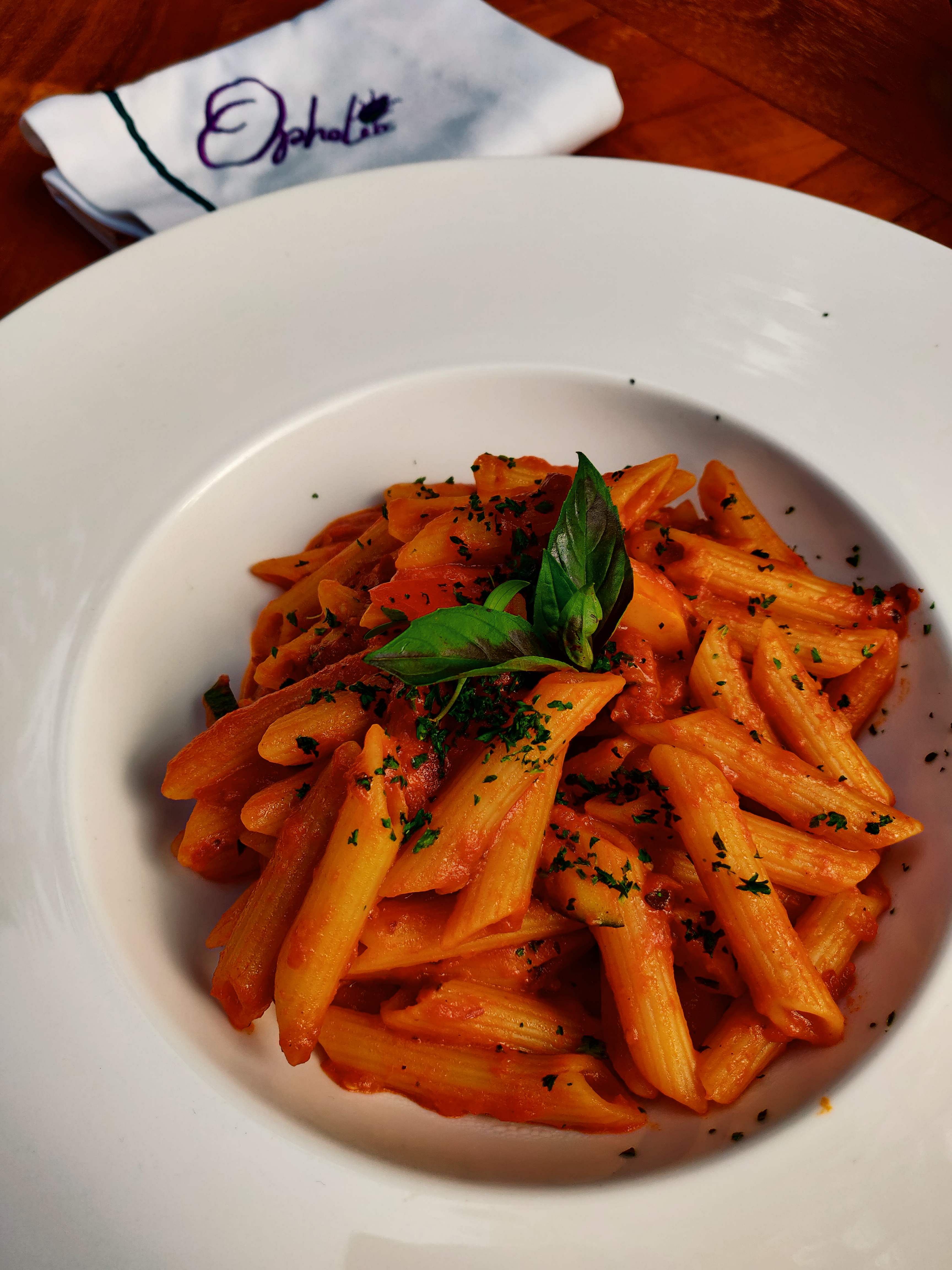 Food,Cuisine,Penne,Dish,Vodka sauce,Penne alla vodka,Mostaccioli,Pasta pomodoro,Arrabbiata sauce,Ingredient