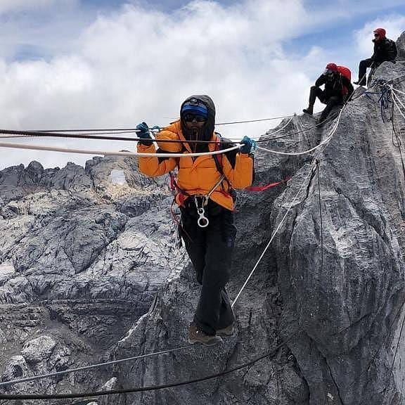 Adventure,Outdoor recreation,Recreation,Mountain,Rock climbing,Climbing,Mountaineering,Mountaineer,Abseiling,Hiking equipment
