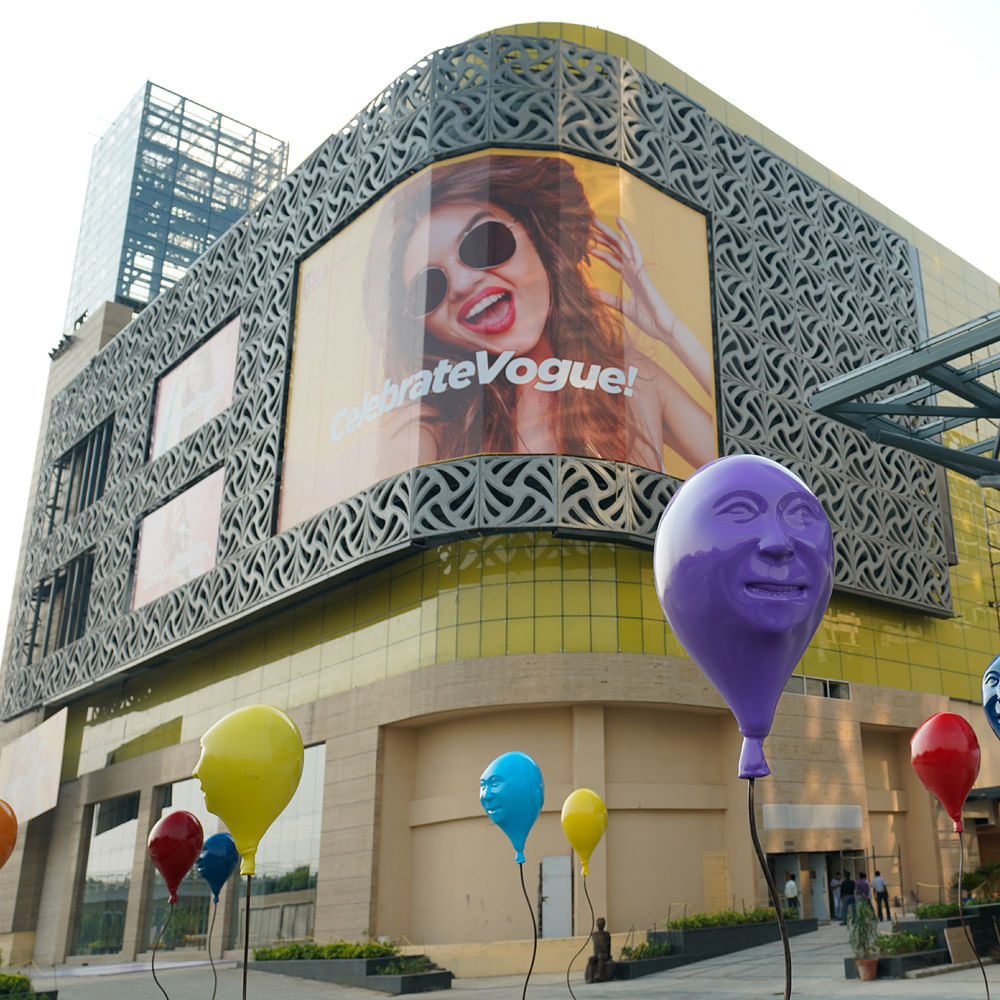 Landmark,Architecture,Mural,Facade,Building,Advertising,Balloon,World,Art