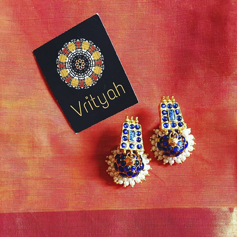 Badge,Fashion accessory,Emblem,Brooch,Jewellery