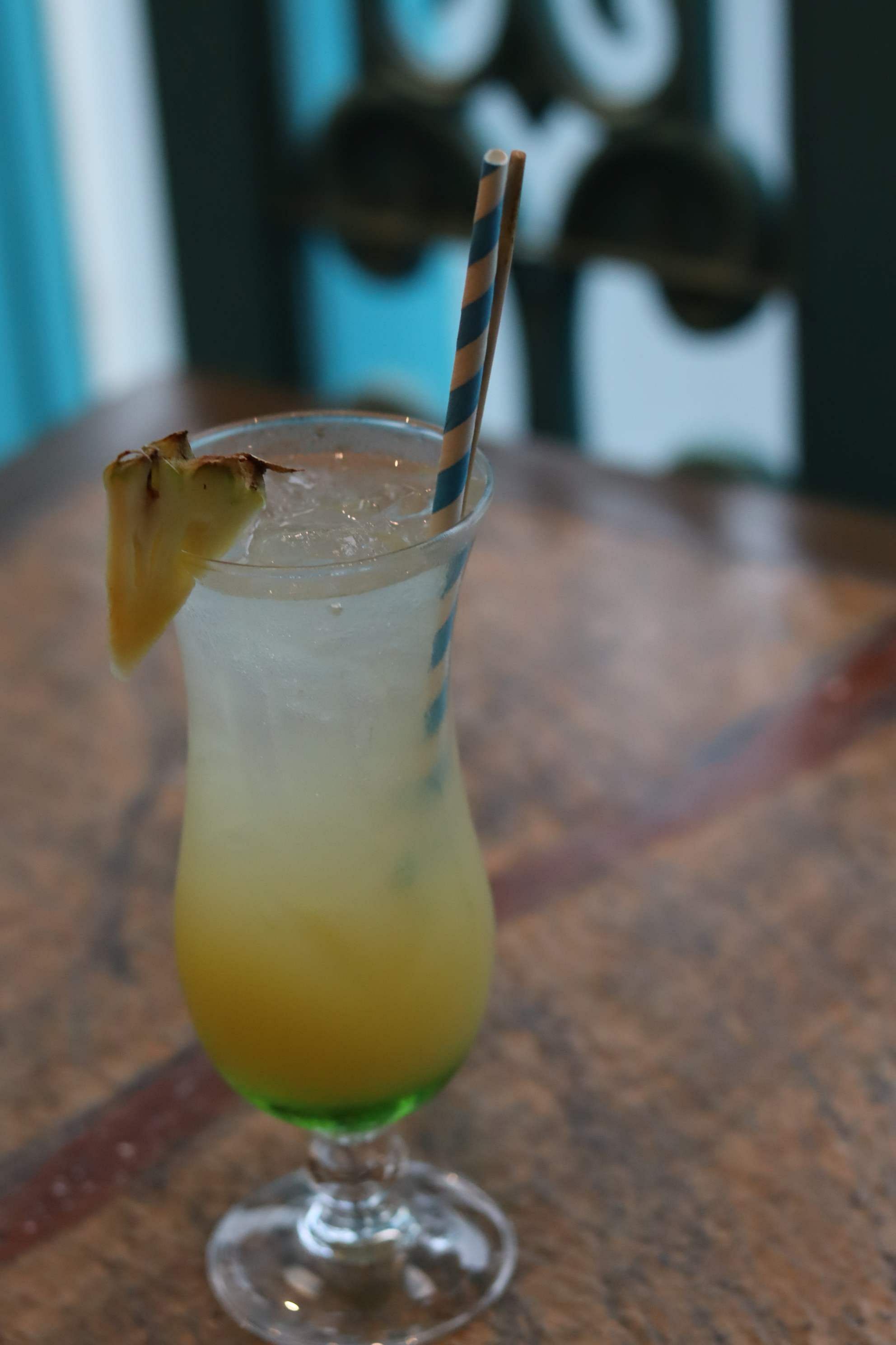 Drink,Rum swizzle,Non-alcoholic beverage,Alcoholic beverage,Distilled beverage,Cocktail garnish,Cocktail,Sour,Juice,Food