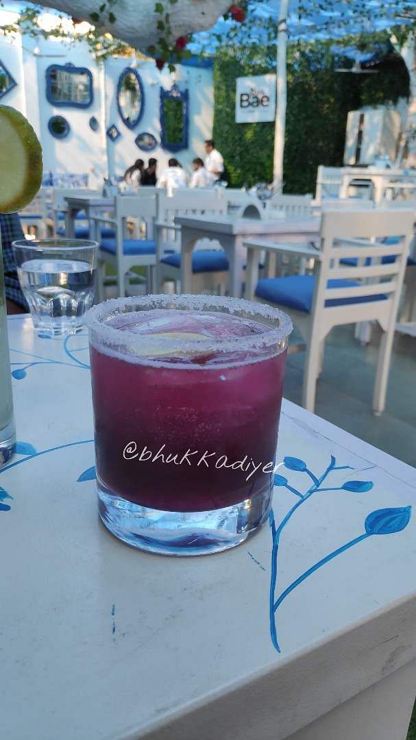 Drink,Alcoholic beverage,Distilled beverage,Tinto de verano,Cocktail,Non-alcoholic beverage,Liqueur,Food,Juice