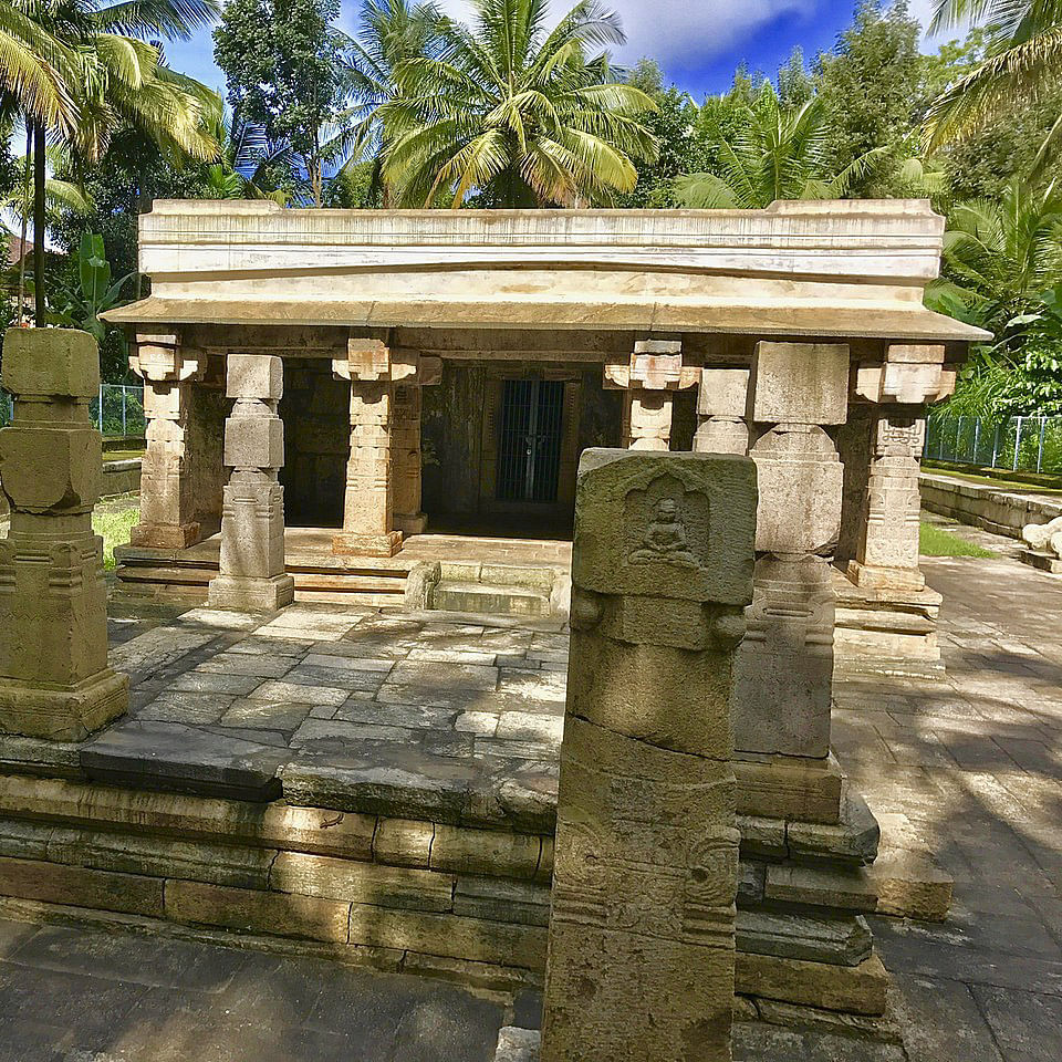 Historic site,Building,Architecture,Stone carving,Archaeological site,Column,Ruins,Ancient history,Tree,Temple