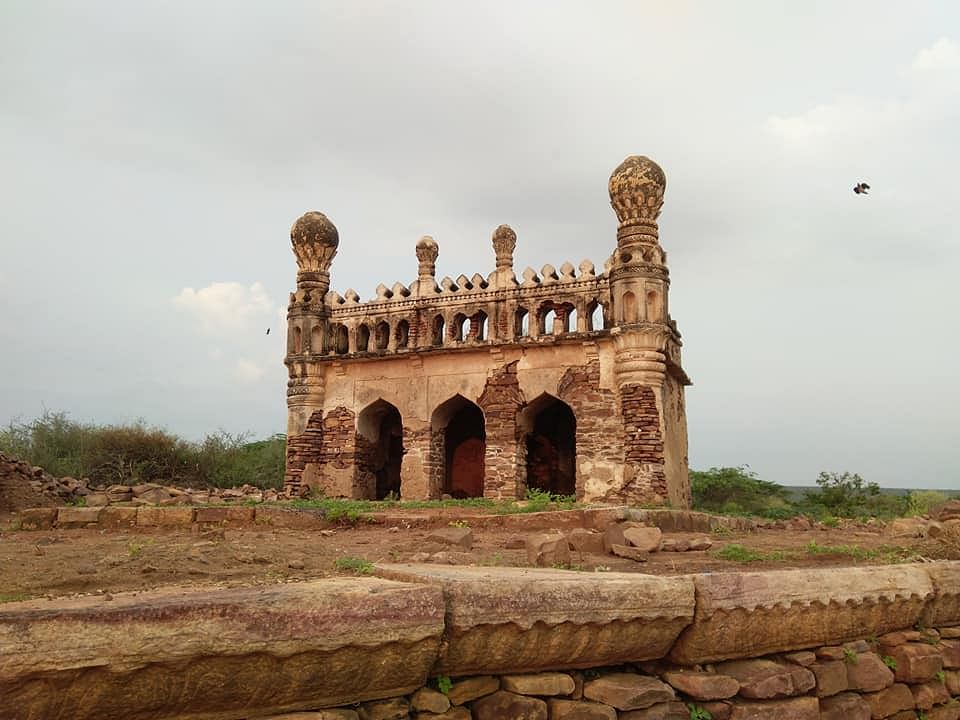 Historic site,Ruins,Wall,Ancient history,Fortification,Building,Sky,History,Architecture,Archaeological site