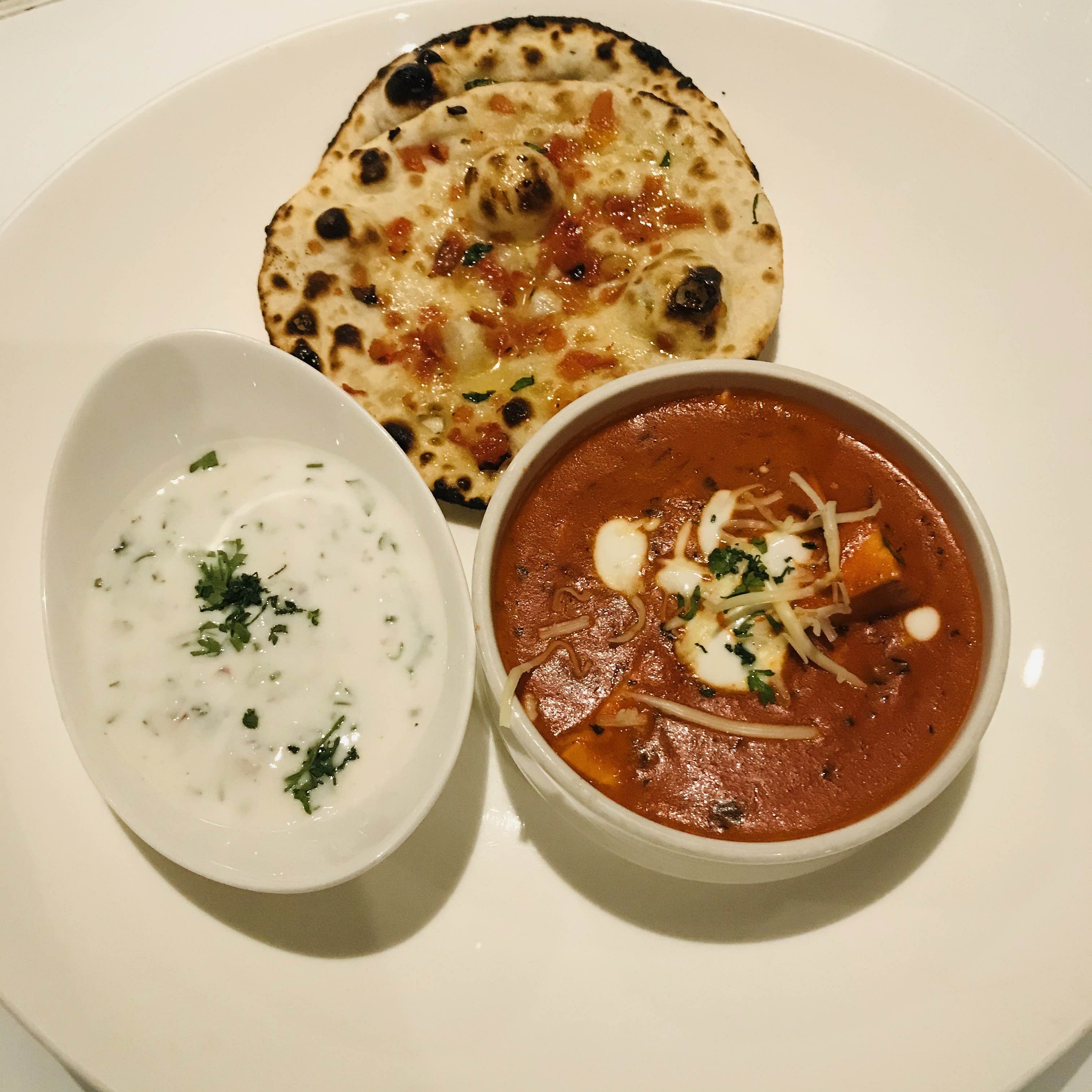 Dish,Food,Cuisine,Ingredient,Naan,Produce,Comfort food,Clam chowder,Gravy,Indian cuisine